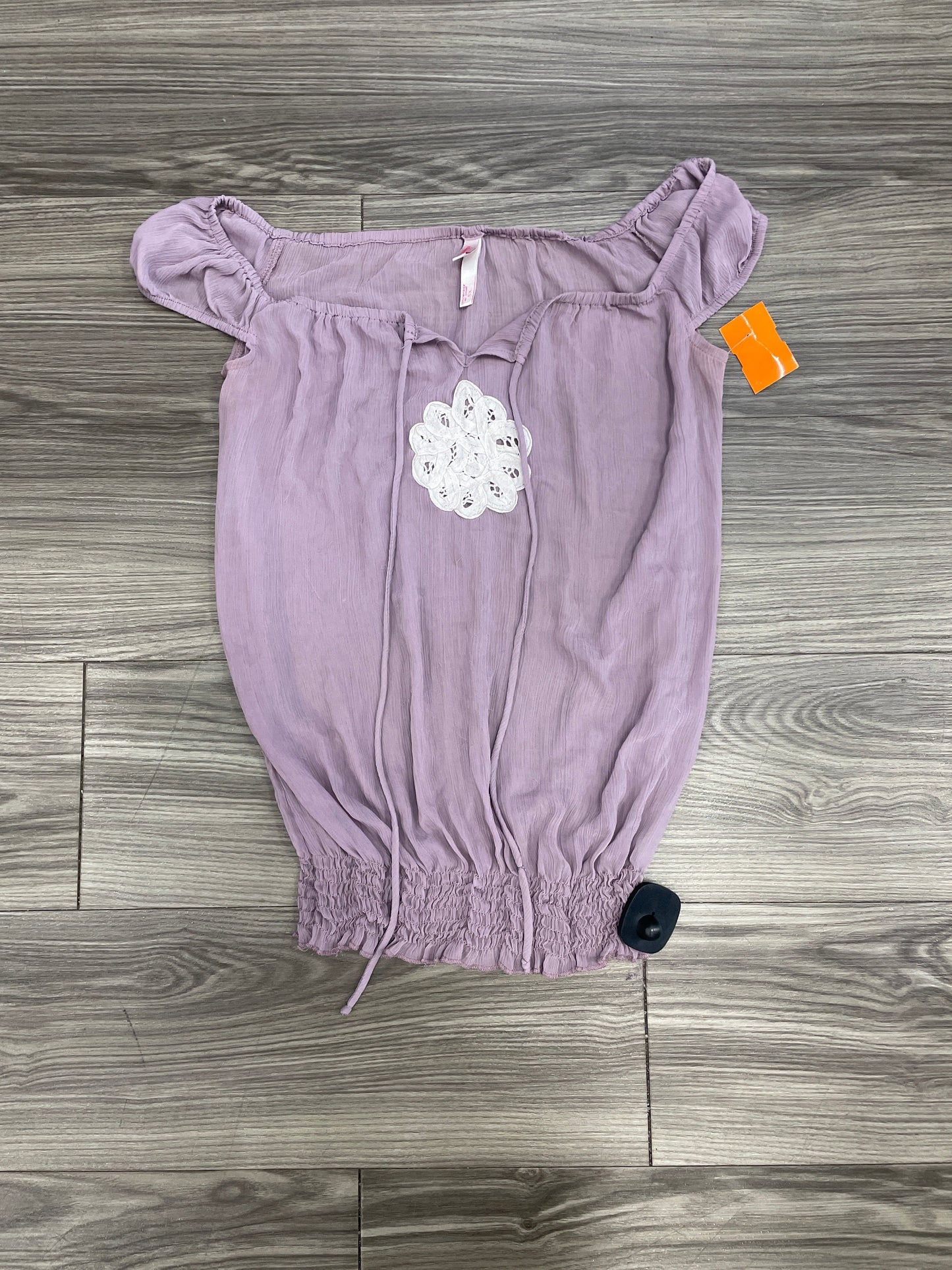 Top Short Sleeve By Xhilaration Size: Xs