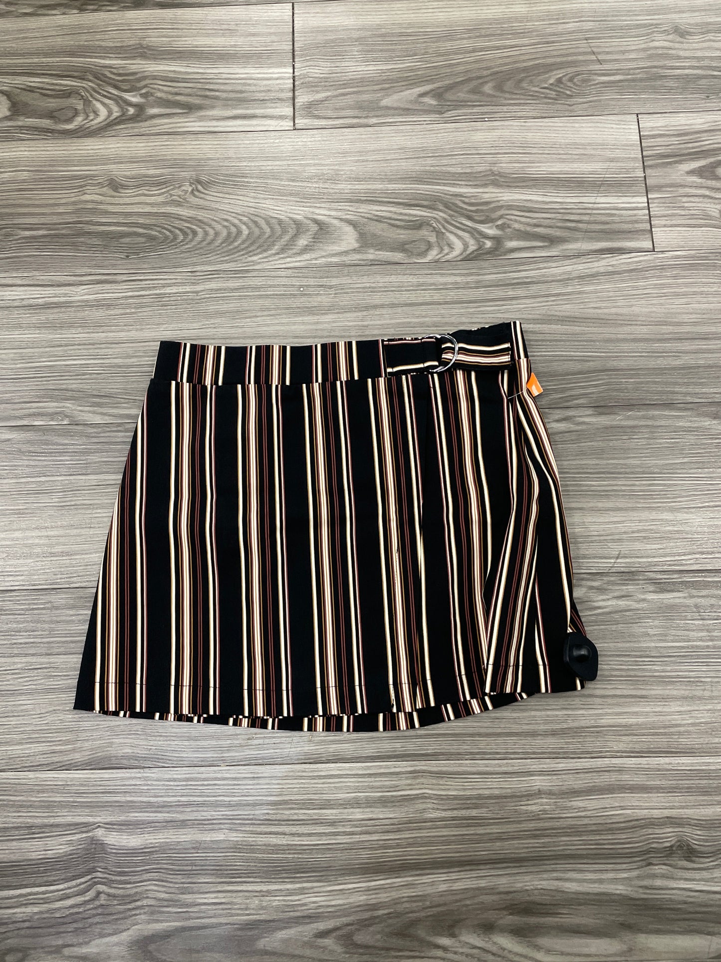 Skirt Mini & Short By Joe B Size: L