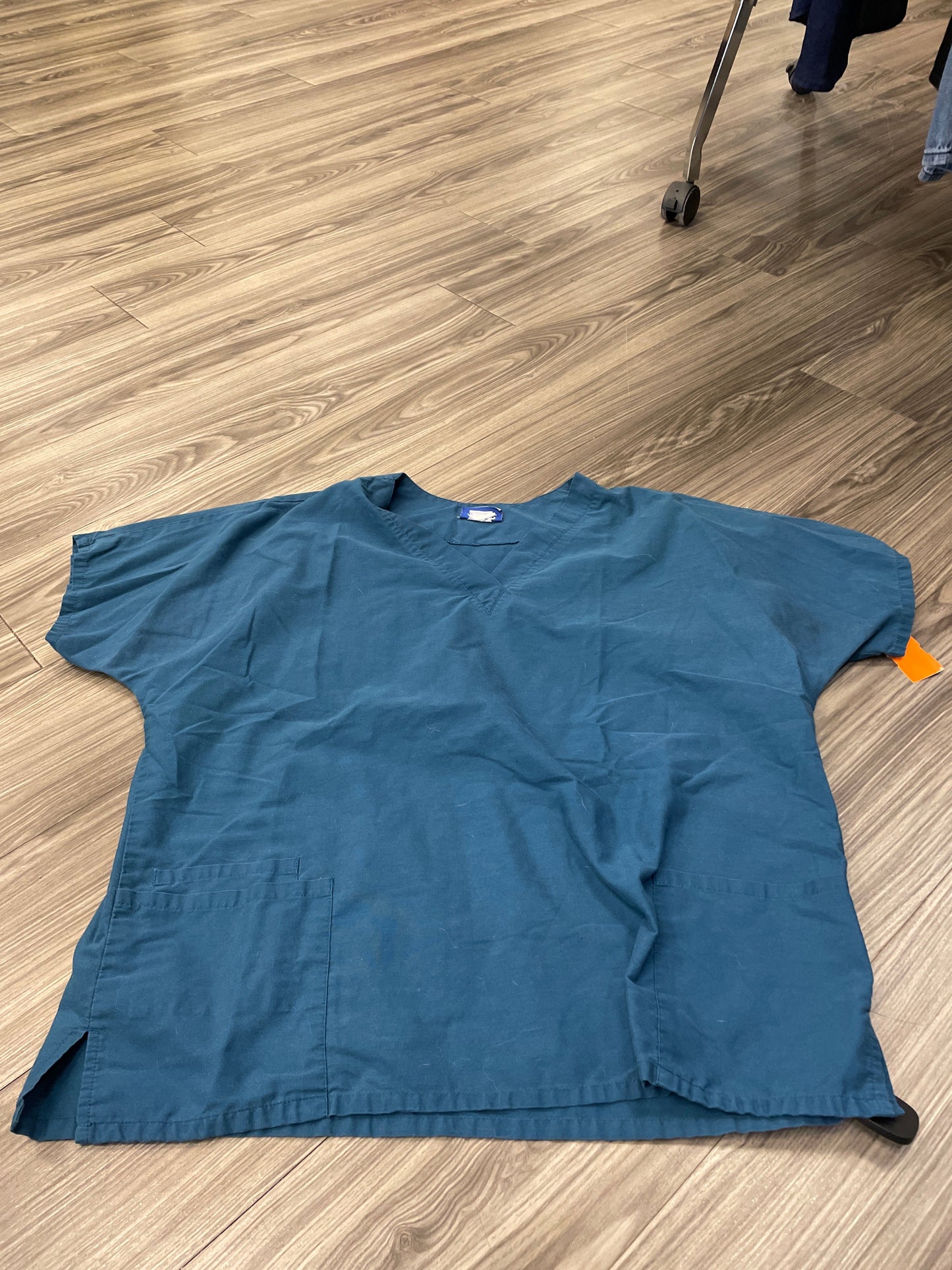 Top Short Sleeve By Scrubs Size: 2x