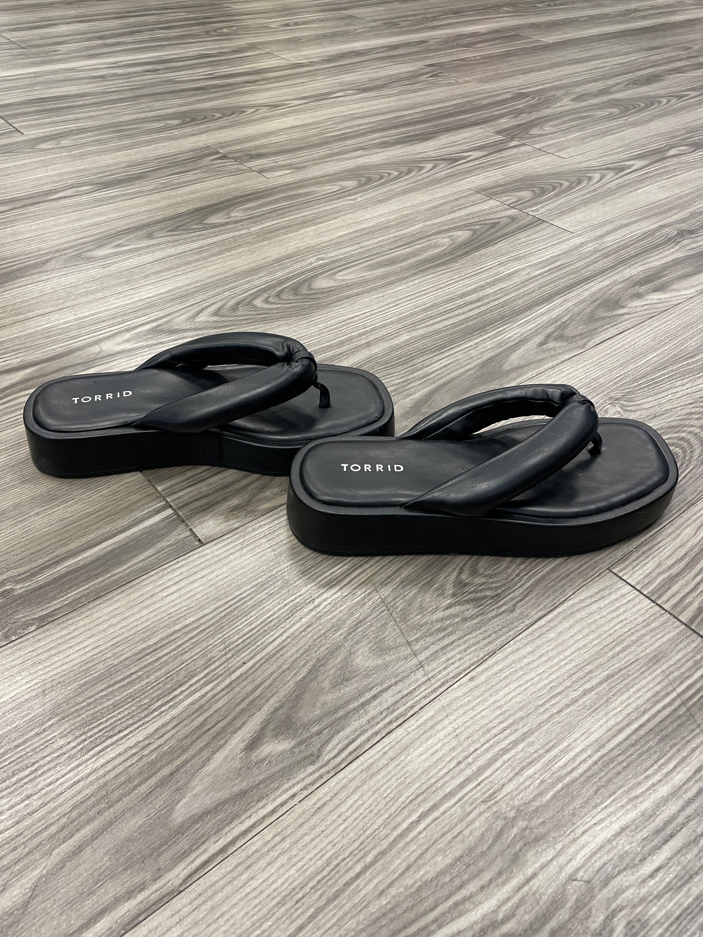 Sandals Flip Flops By Torrid Size: 7.5