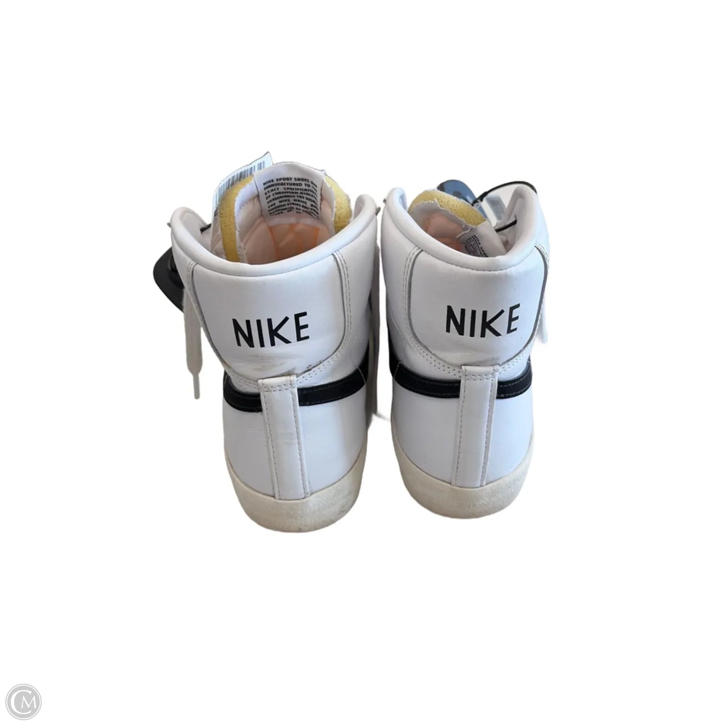 Shoes Sneakers By Nike In White, Size: 9
