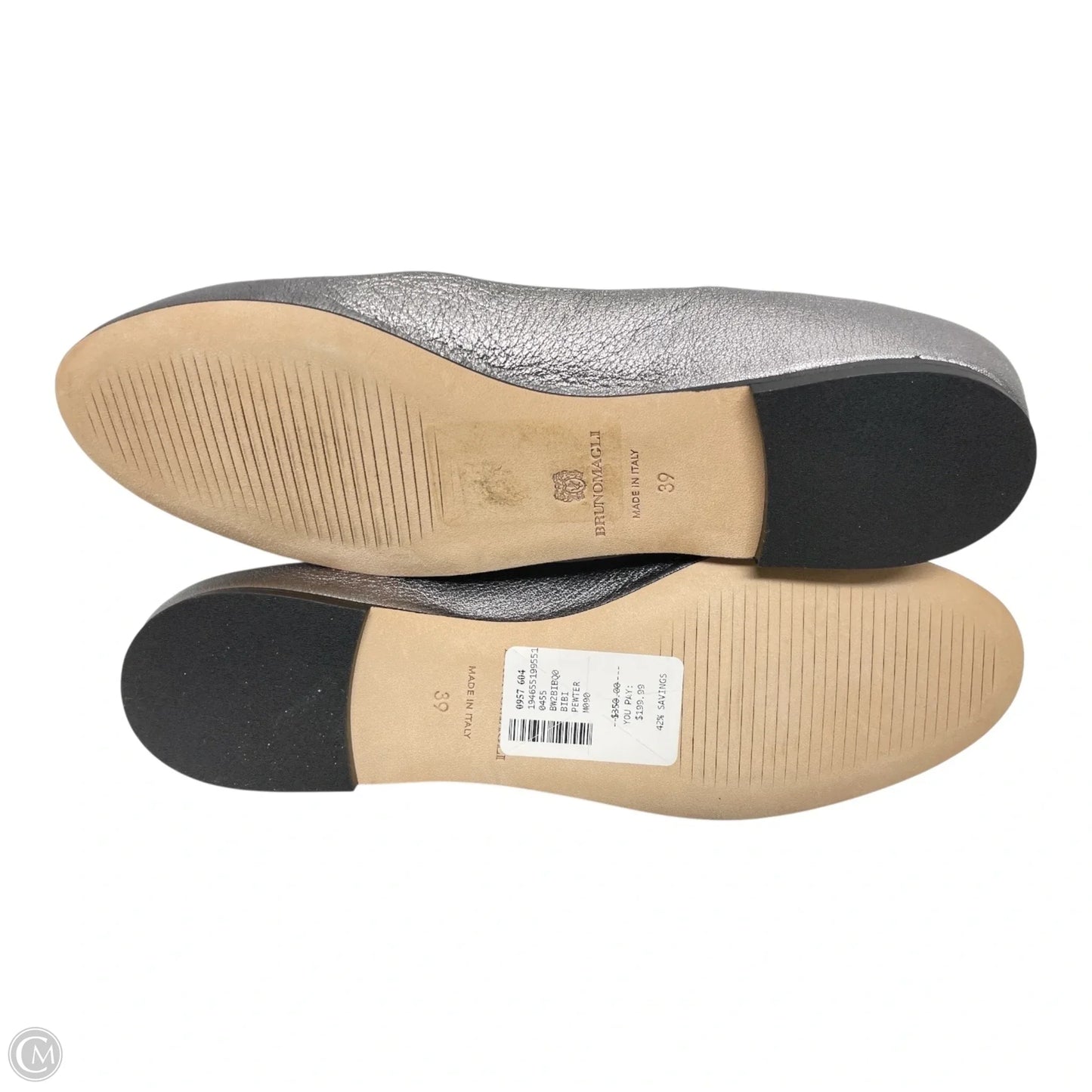 Shoes Flats By Bruno Magli Shoes In Silver, Size: 8.5