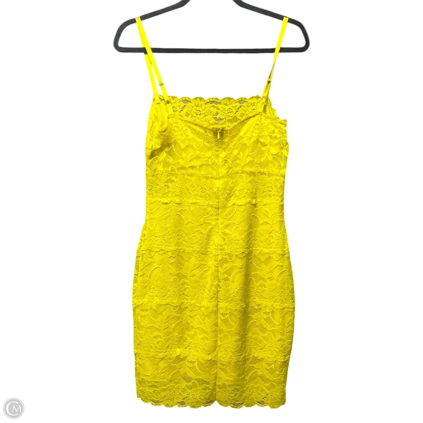 Dress Casual Short By Guess In Yellow, Size: M