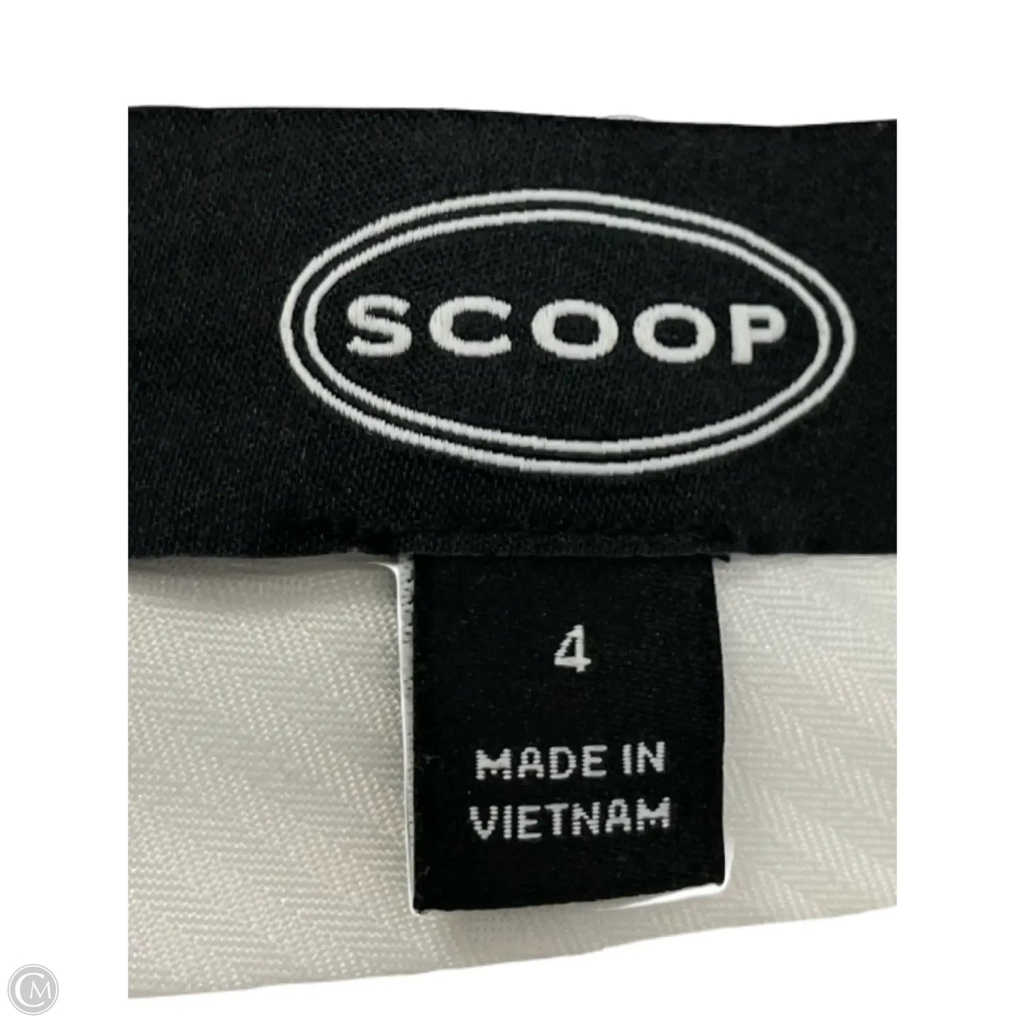 Shorts By Scoop In Cream, Size: 4