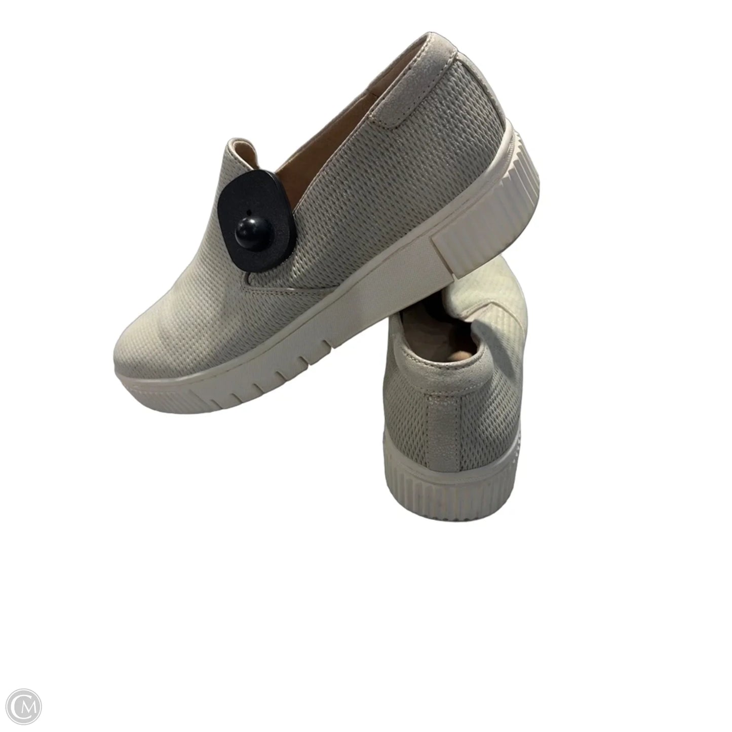 Shoes Flats By Cmc In Cream, Size: 9