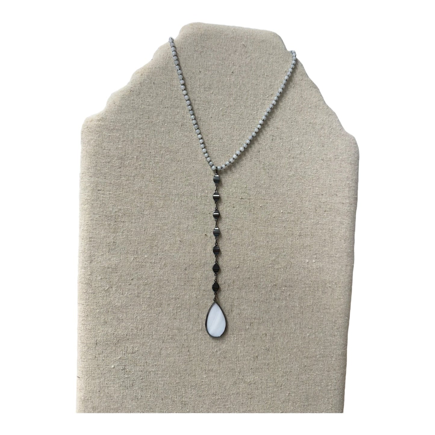 Necklace Lariat & Y-Drop In White