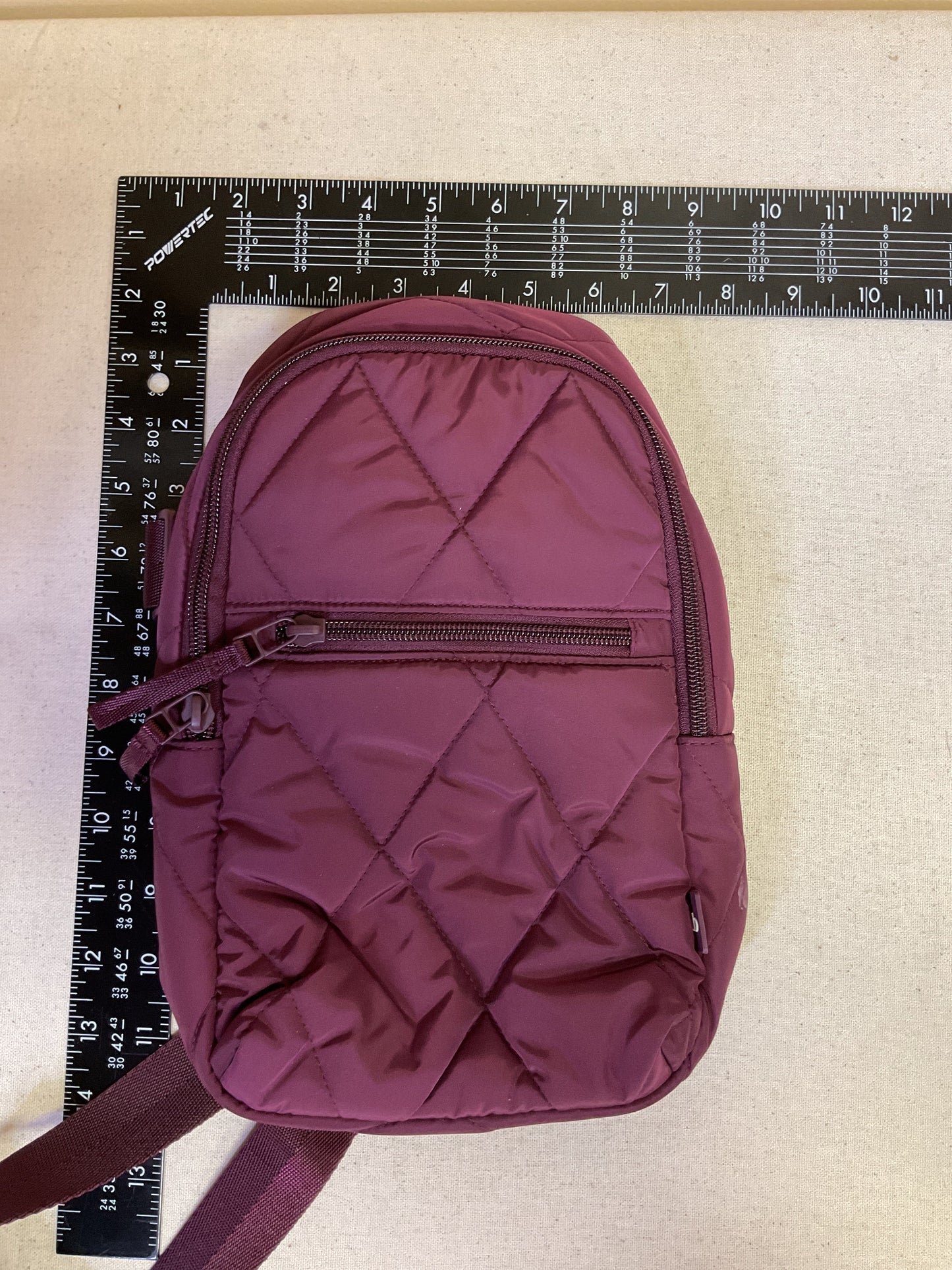 Crossbody By Vera Bradley In Maroon, Size:Medium