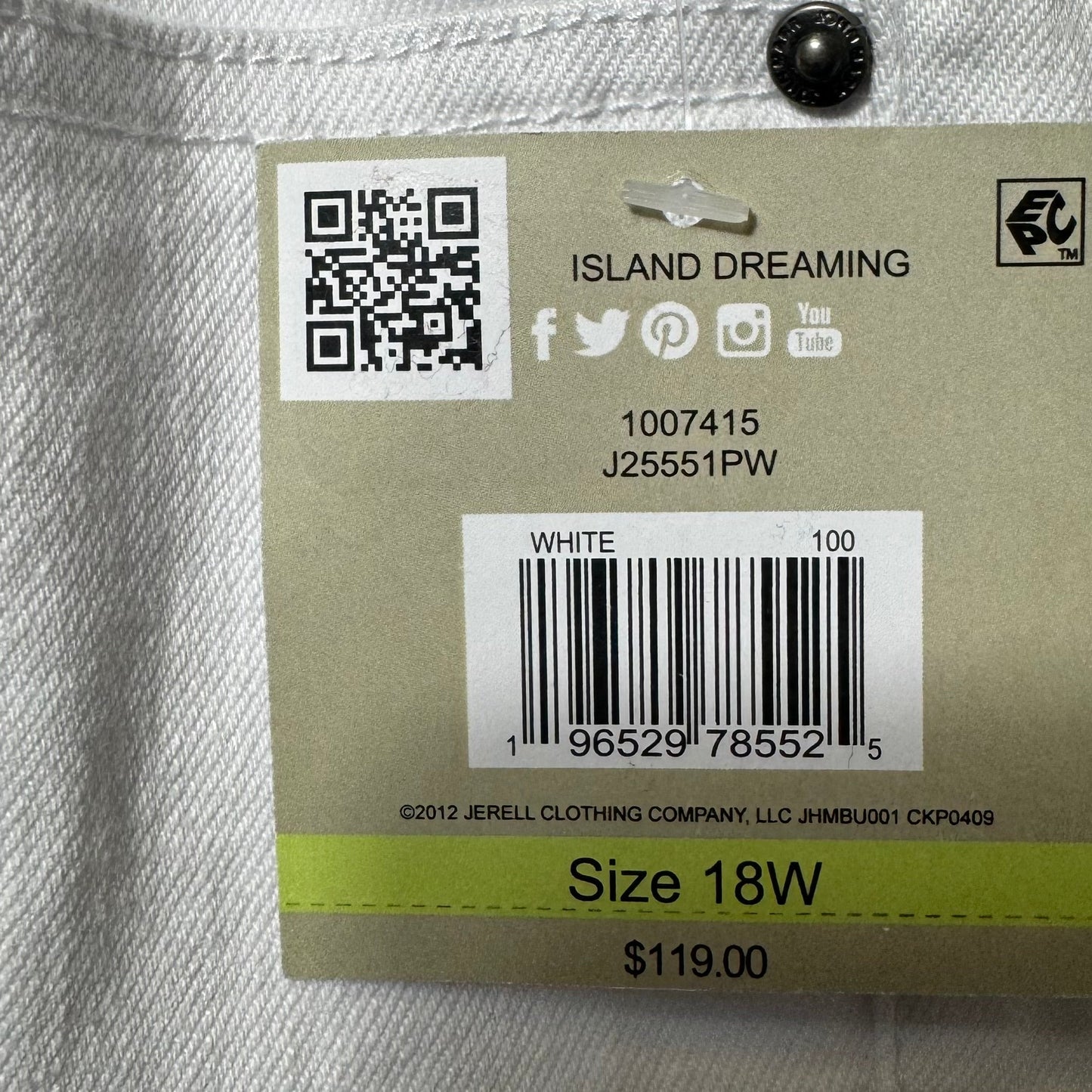 Island Dreaming Jeans Cropped By John Mark In White, Size: 18
