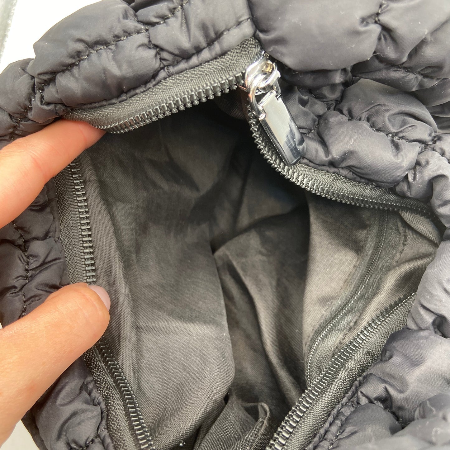 Handbag By Clothes Mentor, Size: Small