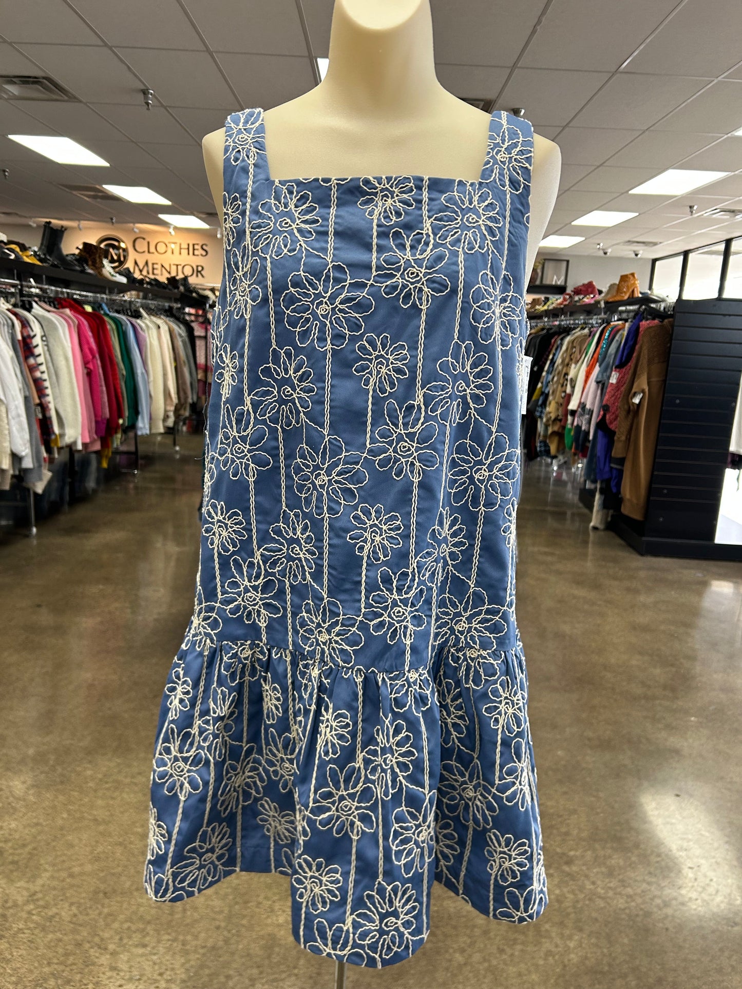 Dress Casual Short By Clothes Mentor In Blue & Cream, Size:M