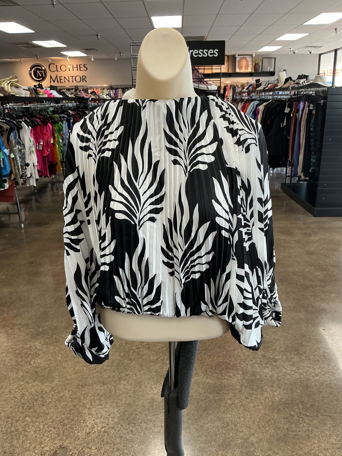Top Ss By White House Black Market In Black & White, Size:S