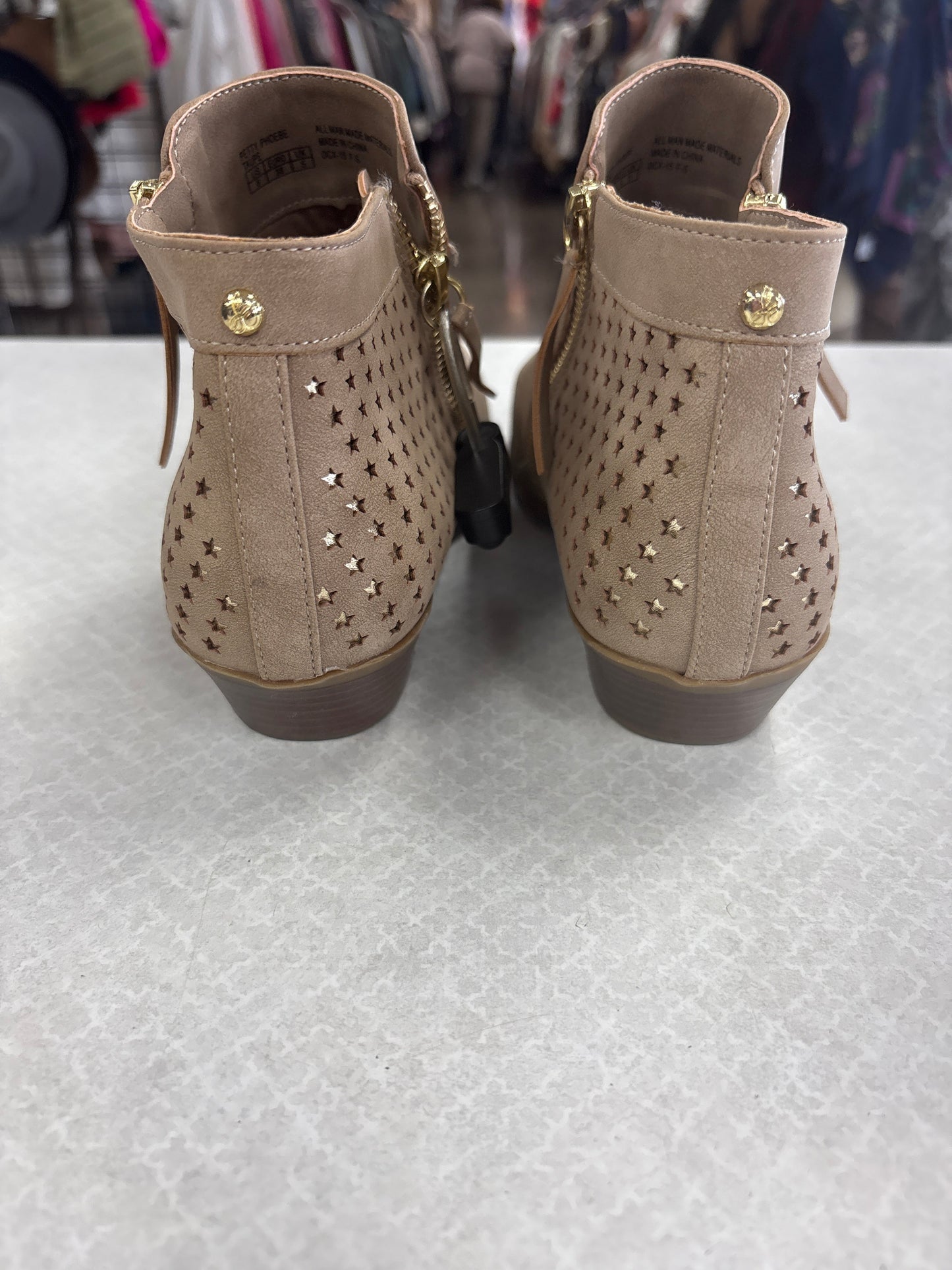 BOOTS ANKLE FLATS by SAM EDELMAN In TAN, Size: 6