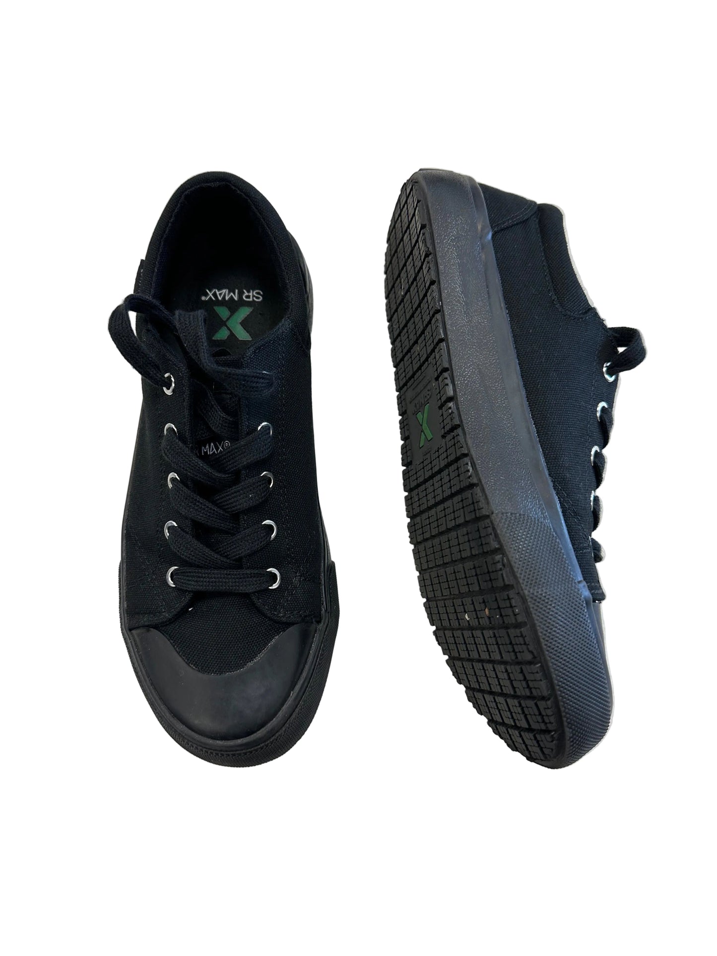Shoes Sneakers By Clothes Mentor In Black, Size:6.5
