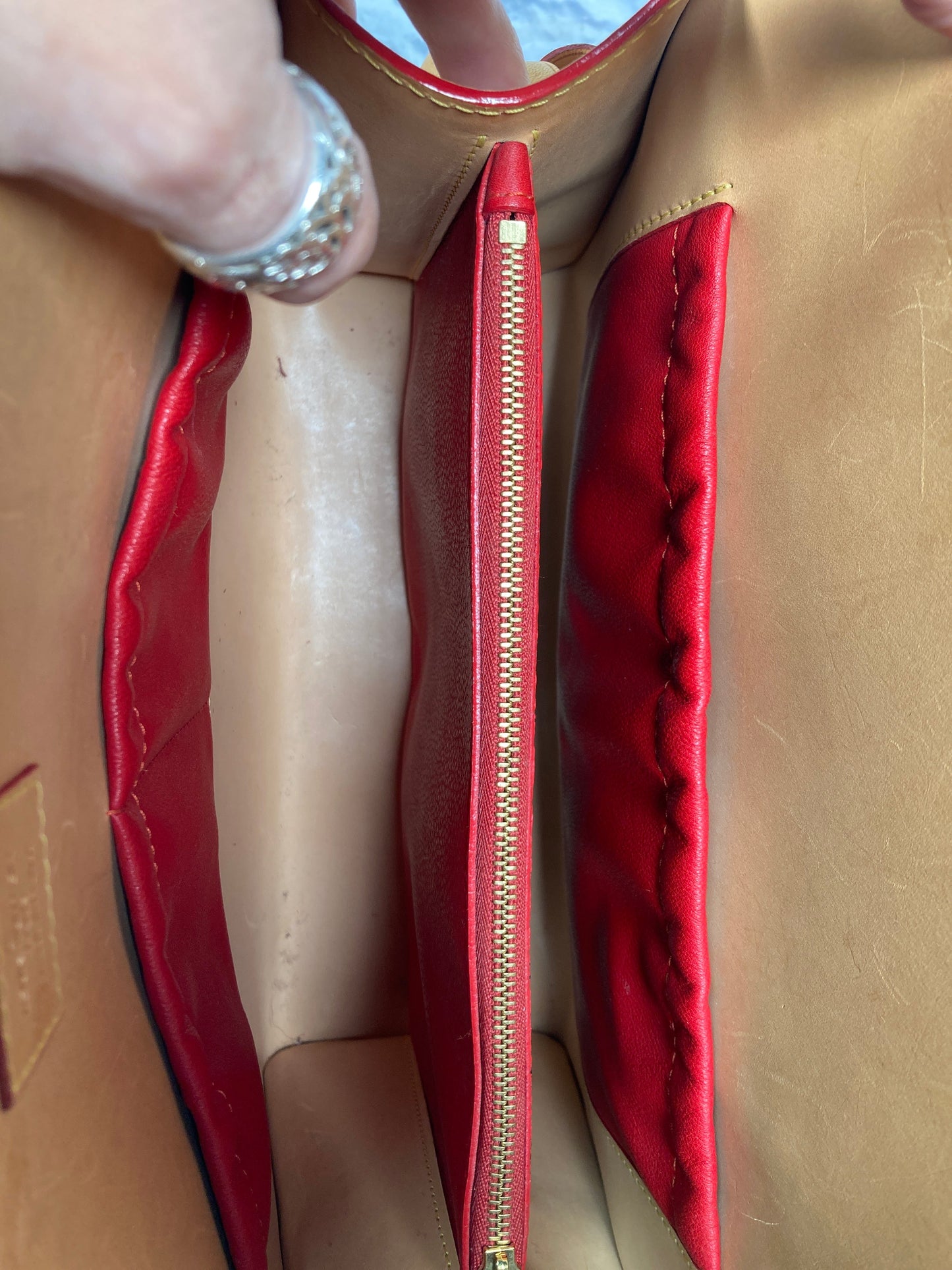 Handbag Luxury Designer By Louis Vuitton, Size: Large