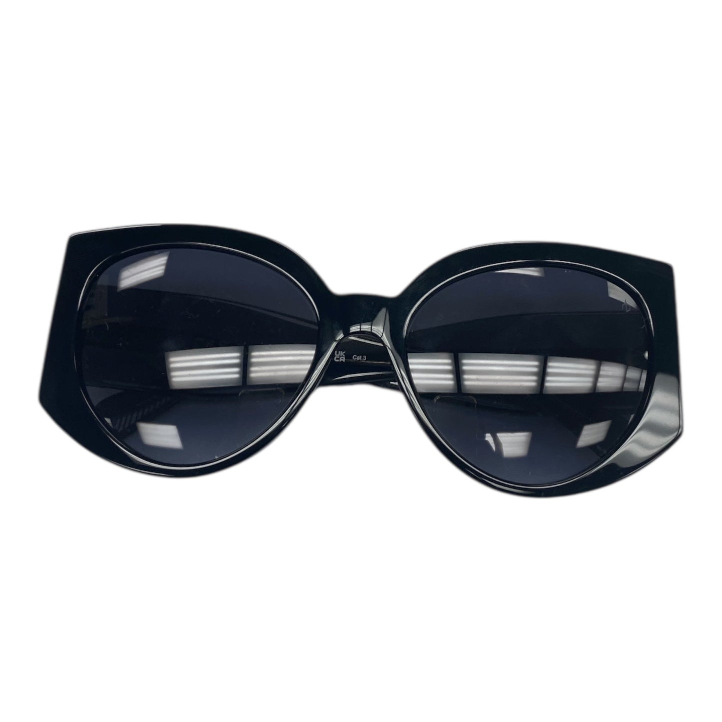 Sunglasses By Rag And Bone In Black