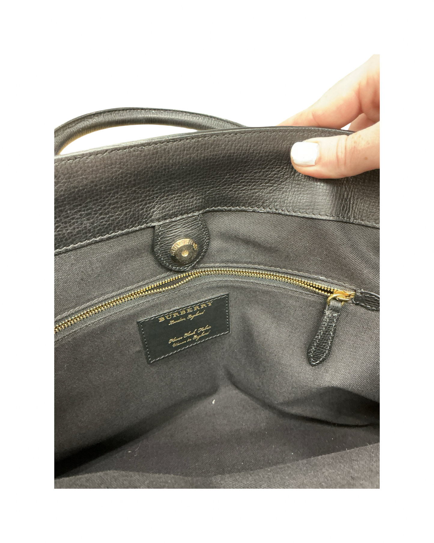 Handbag Luxury Designer By Burberry In Black, Size:Large
