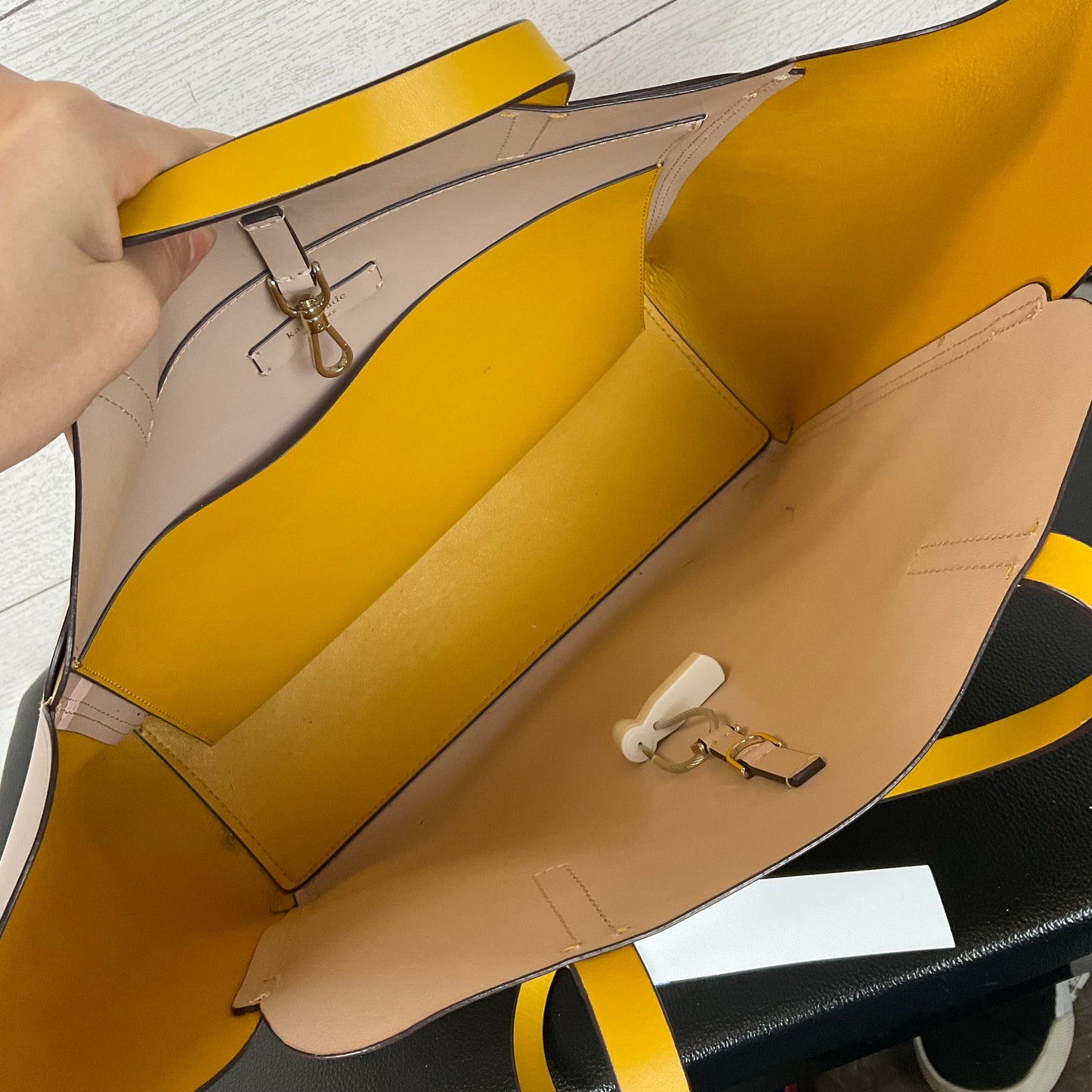 Handbag Designer By Kate Spade, Size: Large