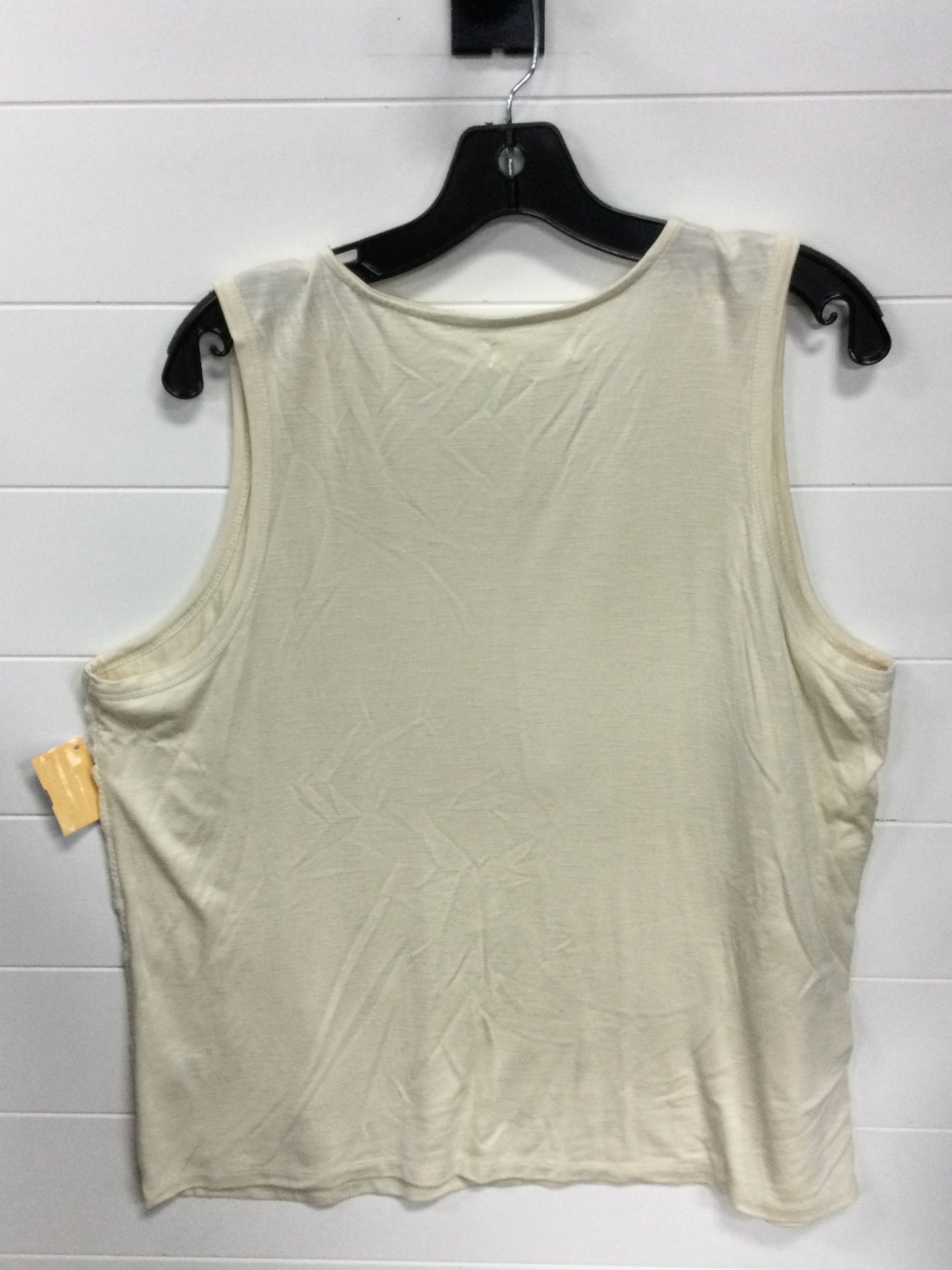 Top Sleeveless By Maurices In Cream, Size:1X