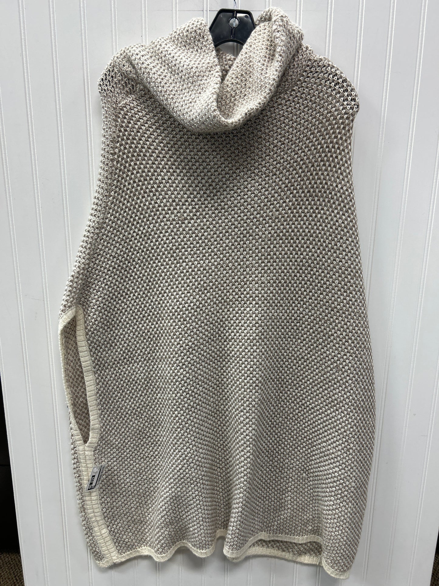 Shawl By Gap In Cream, Size:L