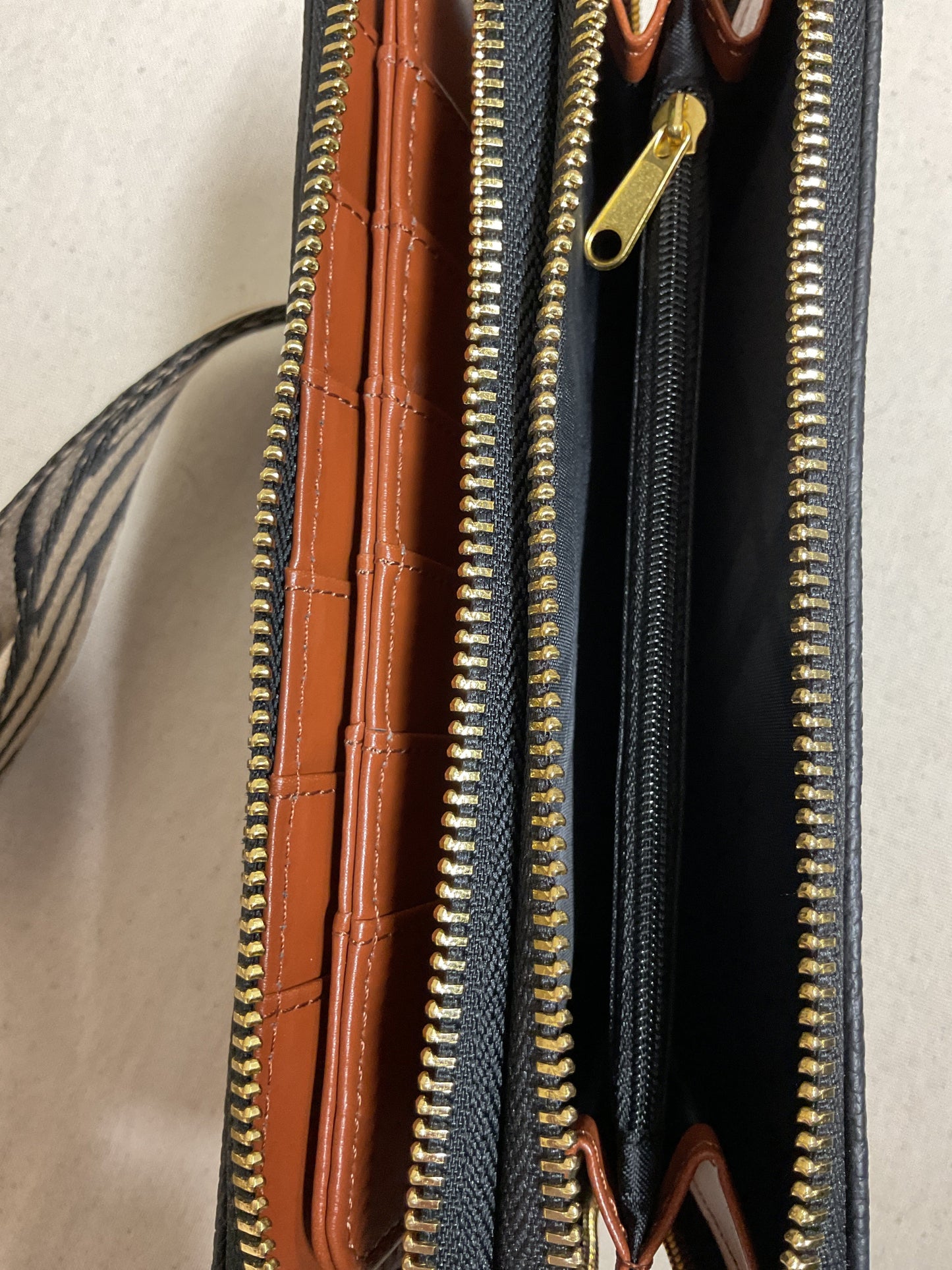 Wristlet By Cmc In Black, Size:Large