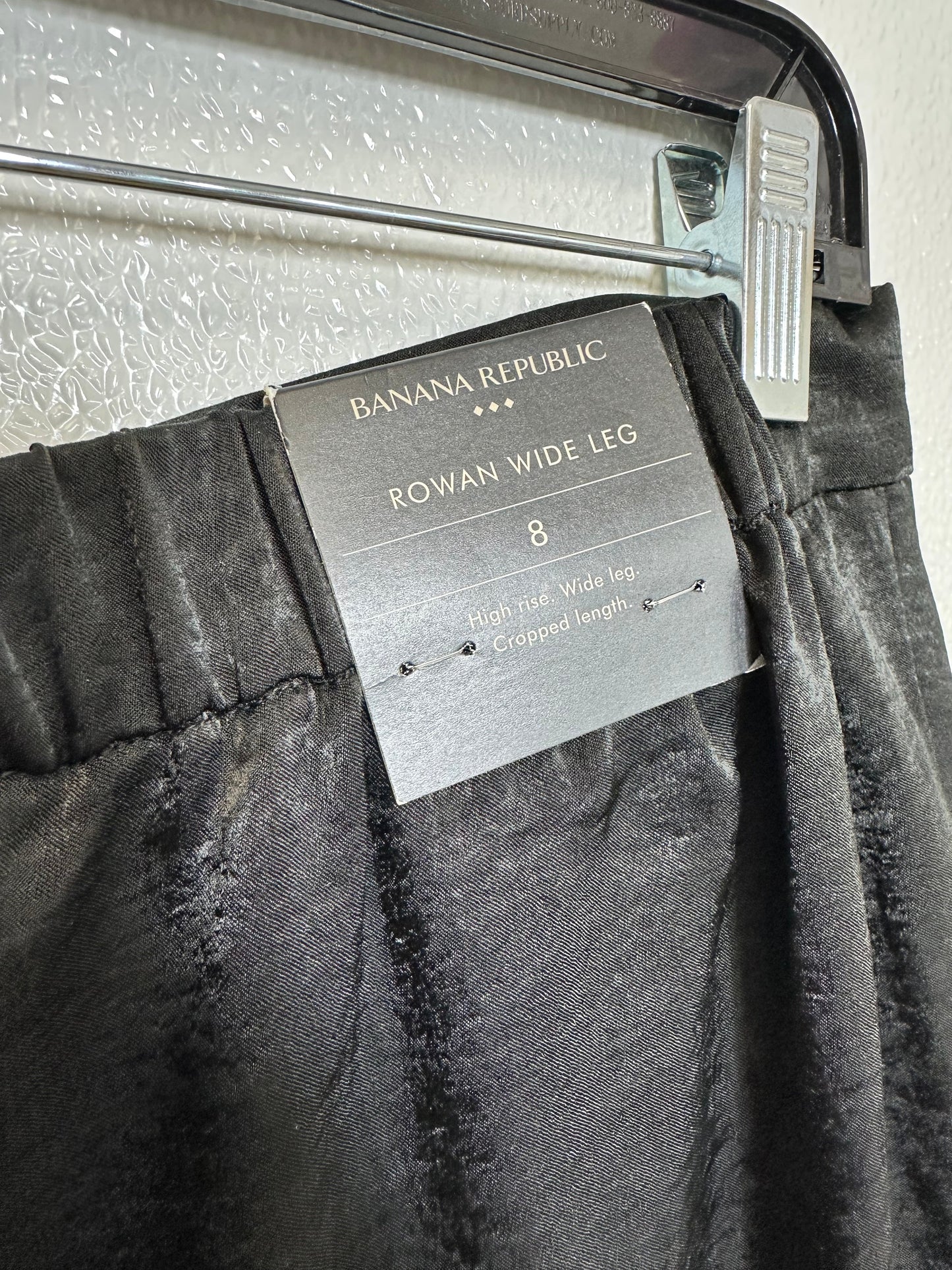 Pants Cropped By Banana Republic In Black, Size: 8