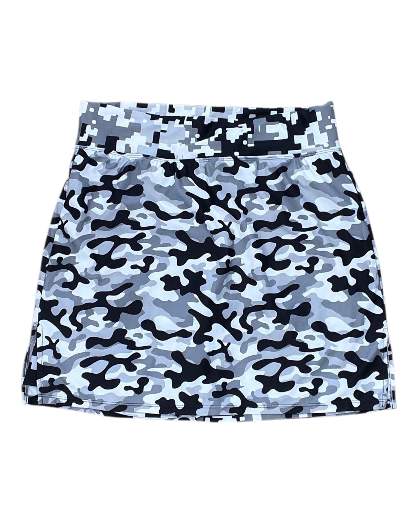 Athletic Skort By Clothes Mentor In Camouflage Print, Size:L