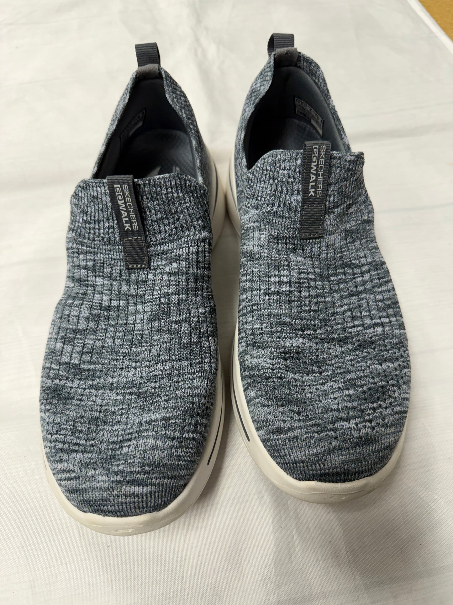 Shoes Sneakers By Skechers In Grey, Size:7.5