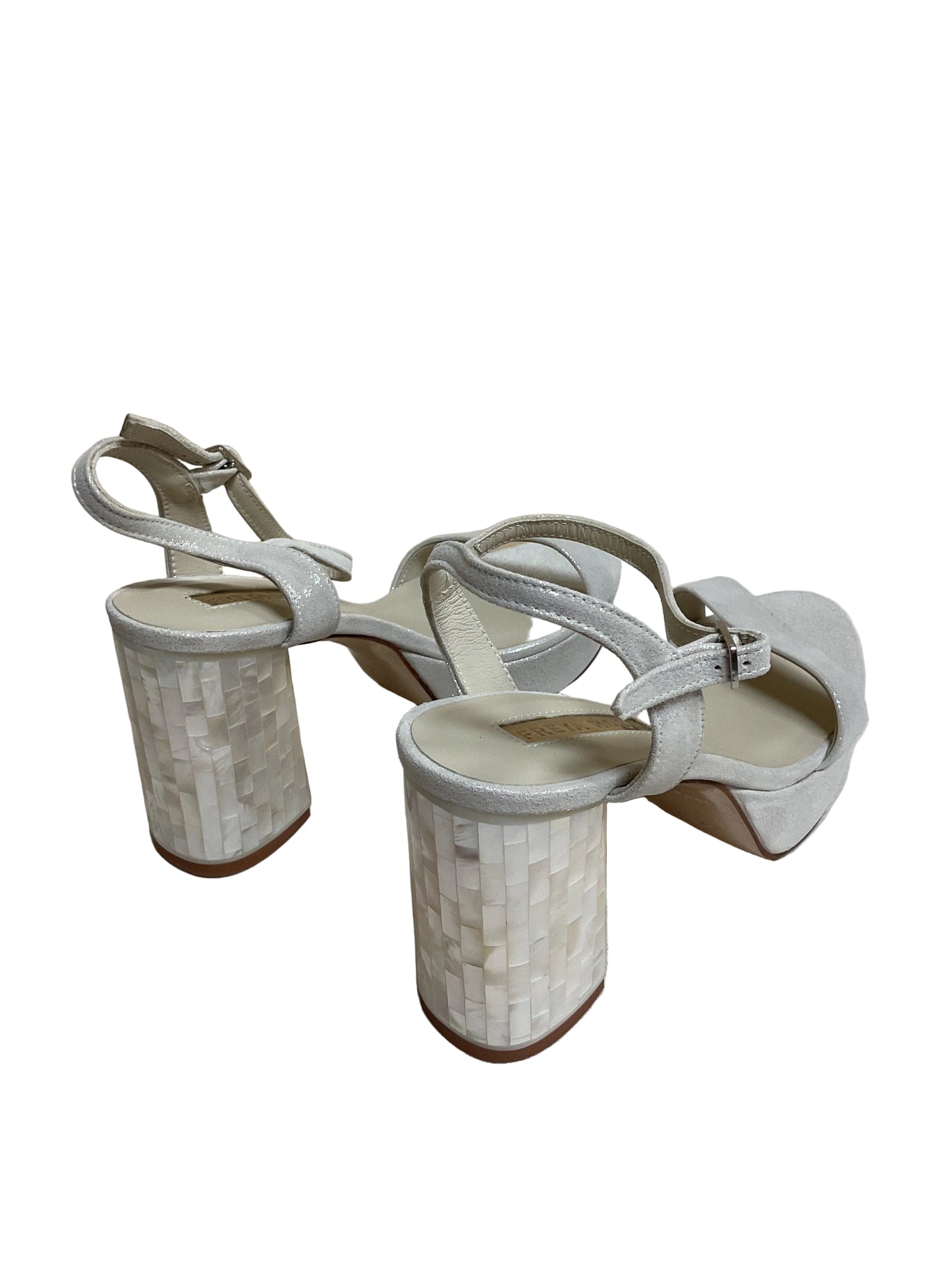 Sandals Heels Block By Cma In White, Size:6.5