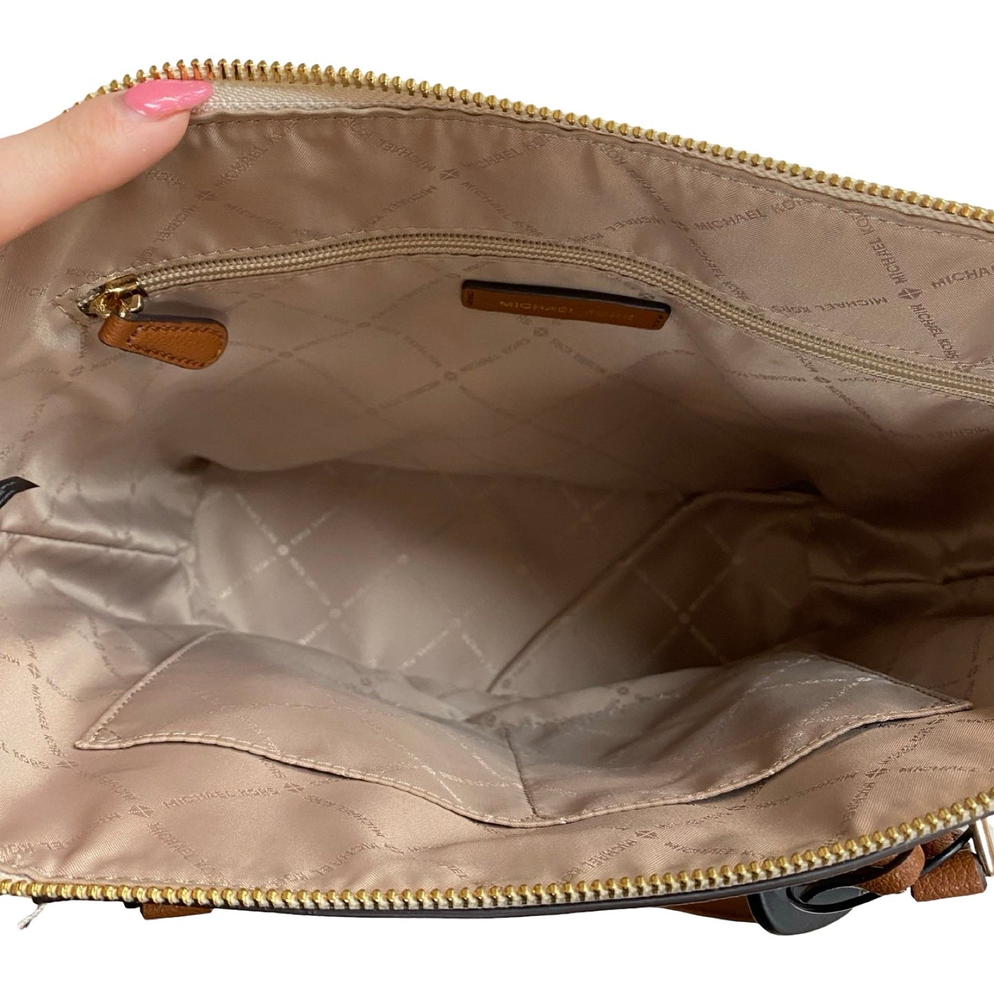 Handbag Designer By Michael Kors In Multi, Size:Medium