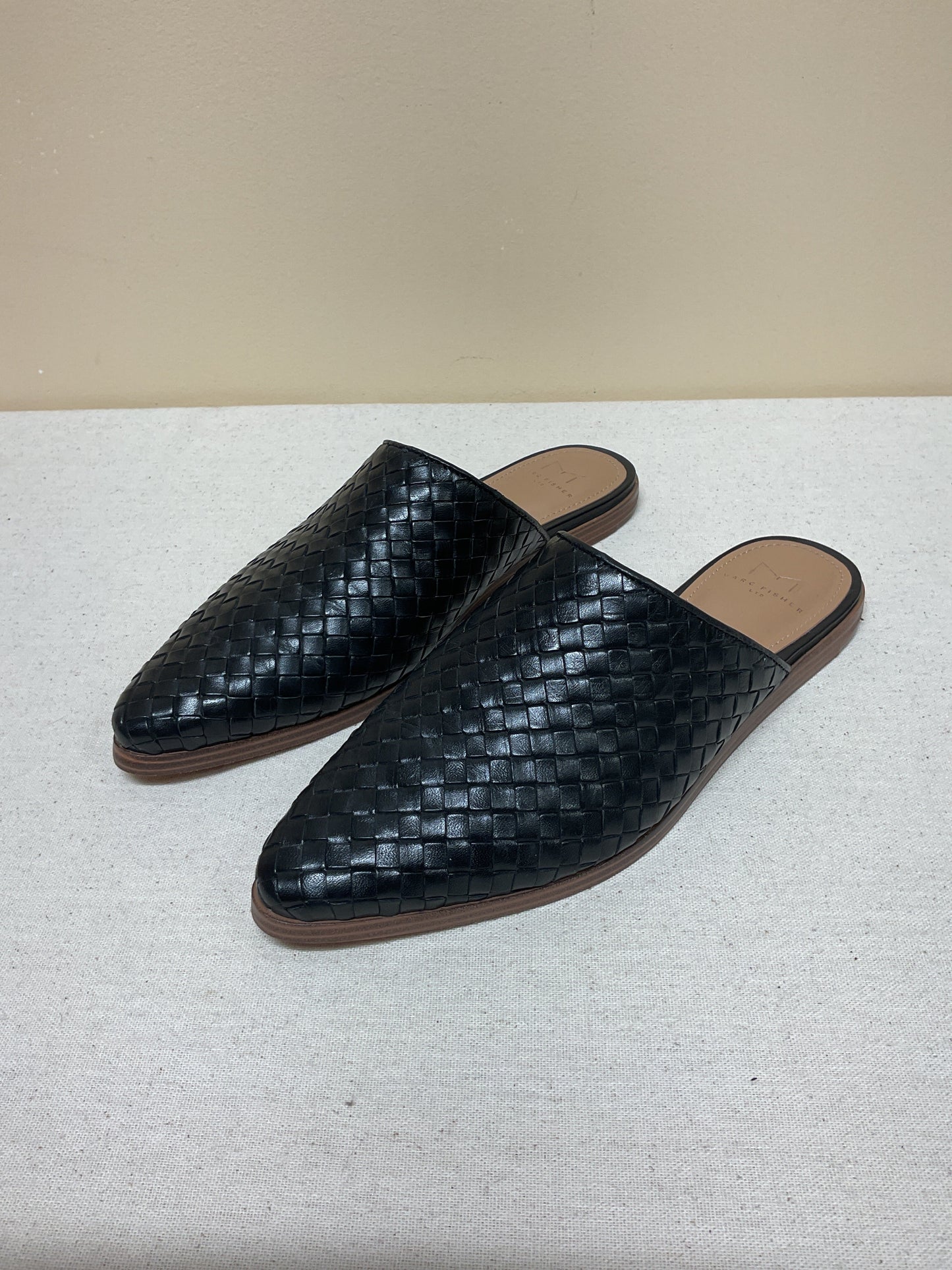 Shoes Flats By Marc Fisher In Black, Size:6