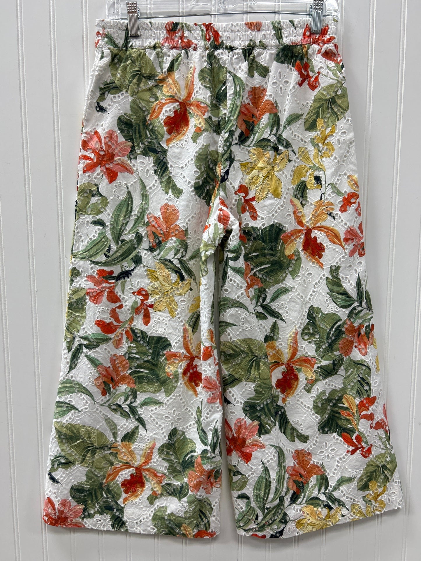 Pants Cropped By Chicos In Cream & Green, Size:2