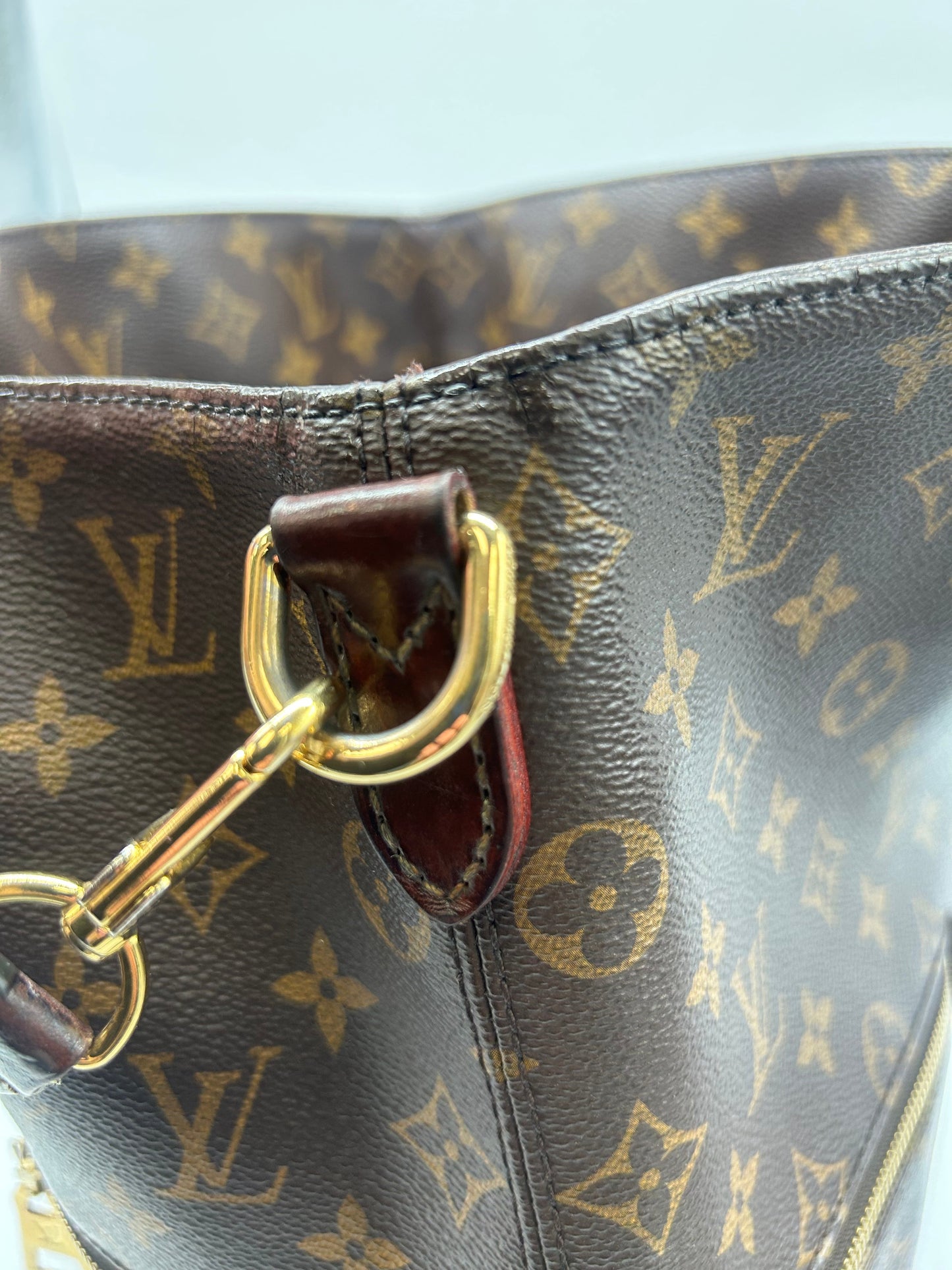 Handbag Luxury Designer By Louis Vuitton, Size: Large