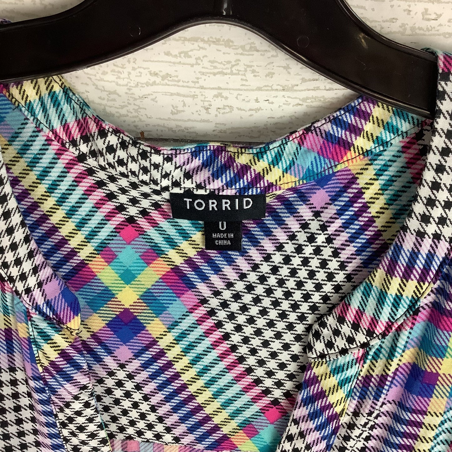 Top Sleeveless By Torrid In Plaid Pattern, Size: L