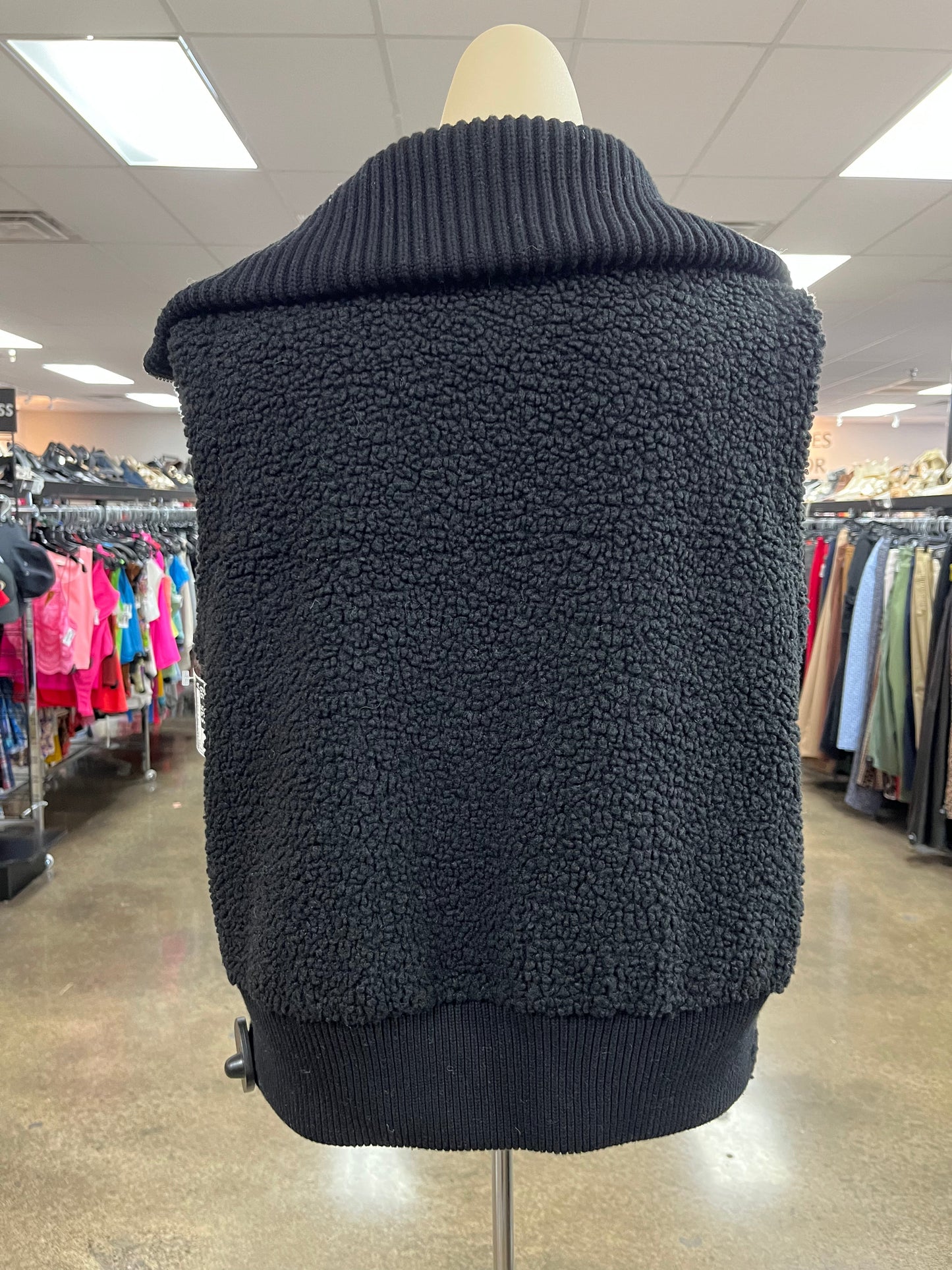 Vest Faux Fur & Sherpa By Varley In Black, Size:S