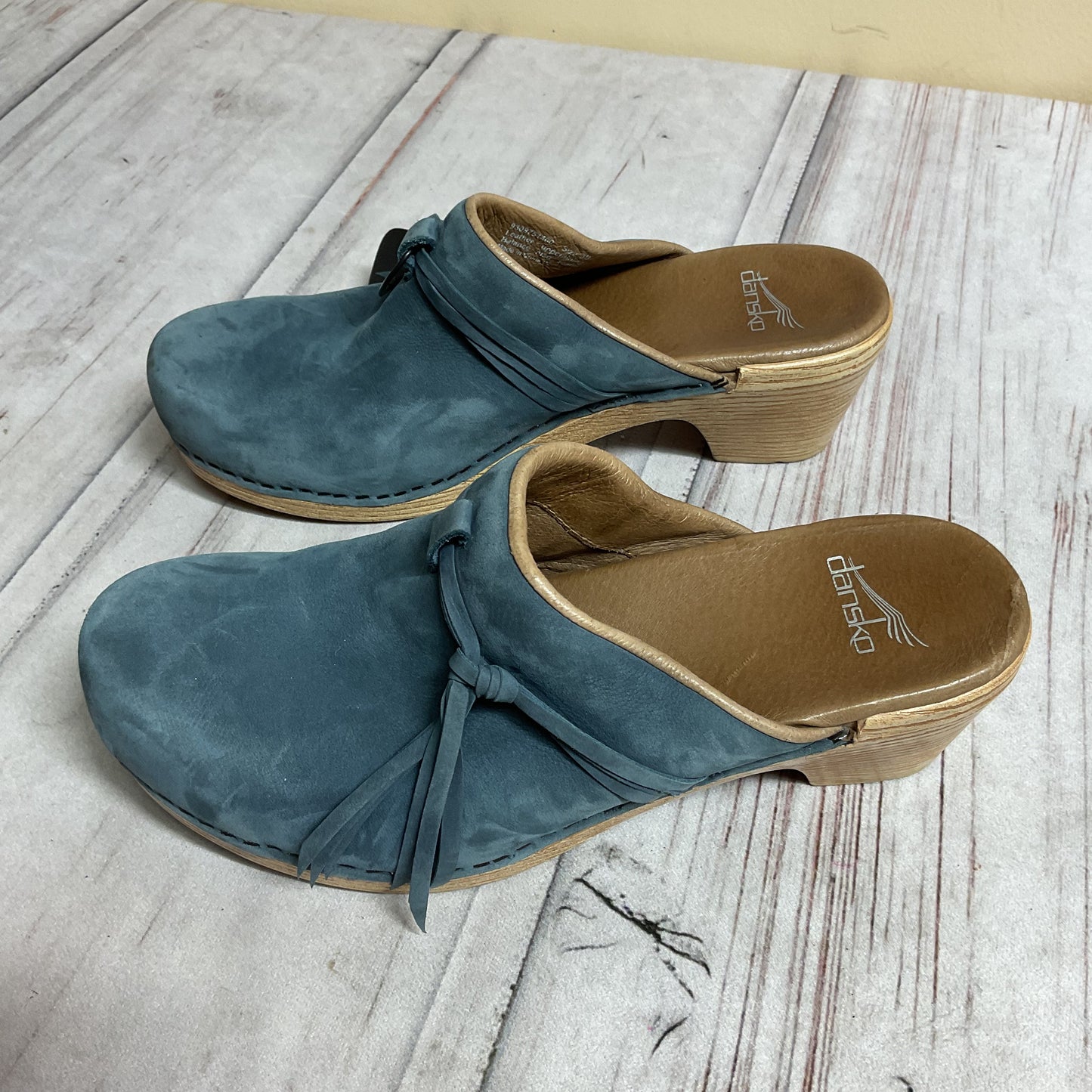 Shoes Heels Block By Dansko In Blue & Cream, Size:8.5