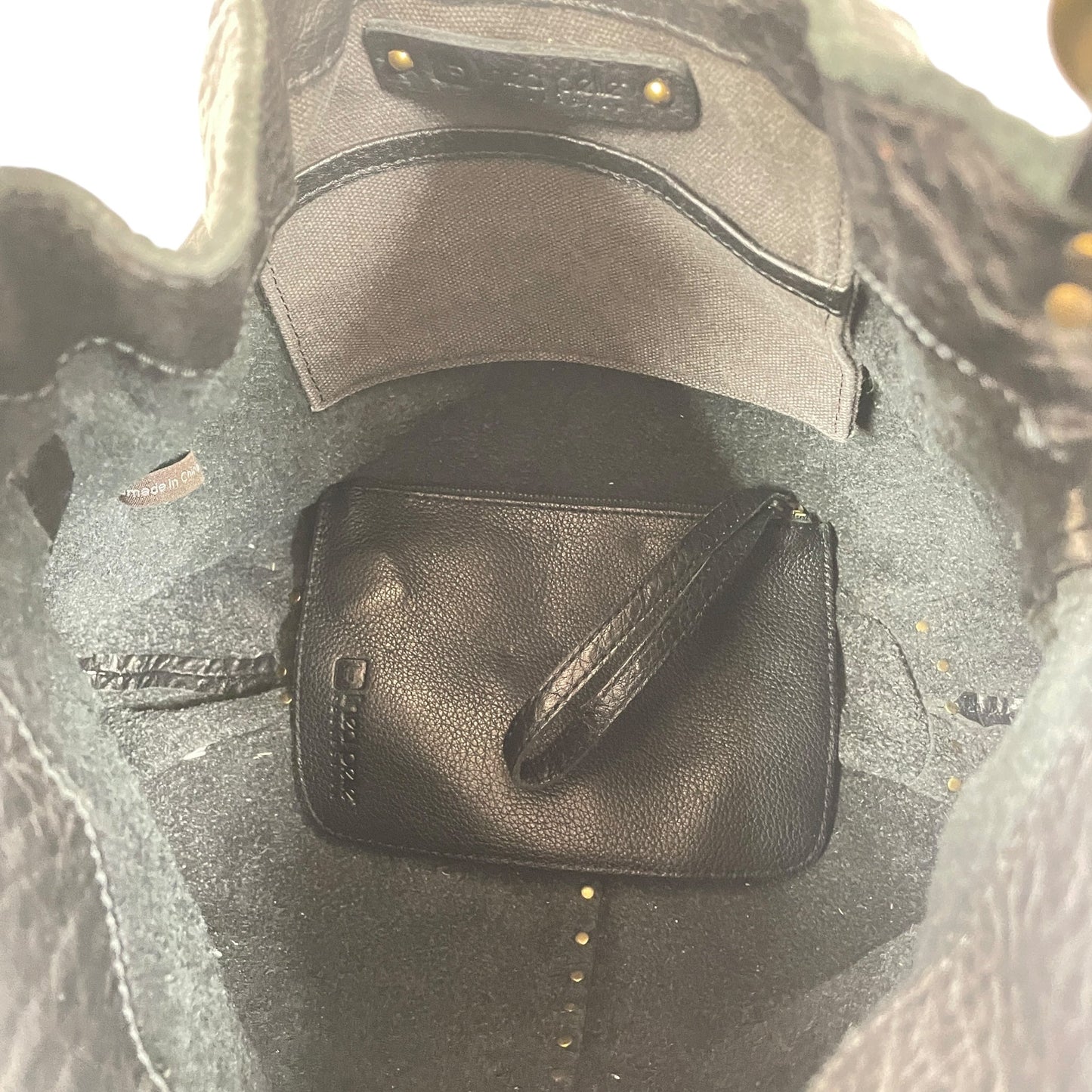 Handbag Leather By LINEA PELLE In Black, Size:Medium