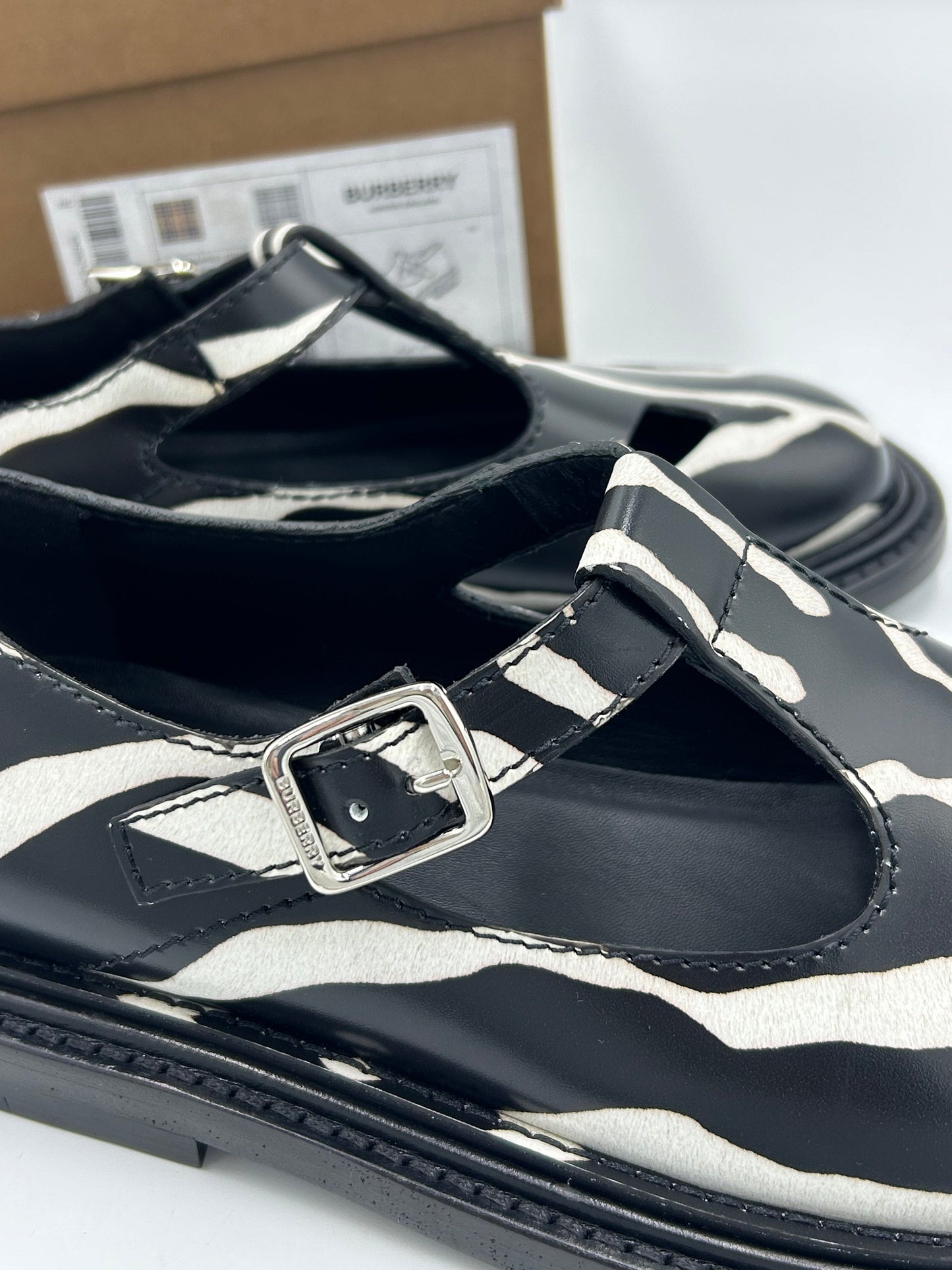 Like New! Burberry Zebra Print Hannie Shoes Size: 6