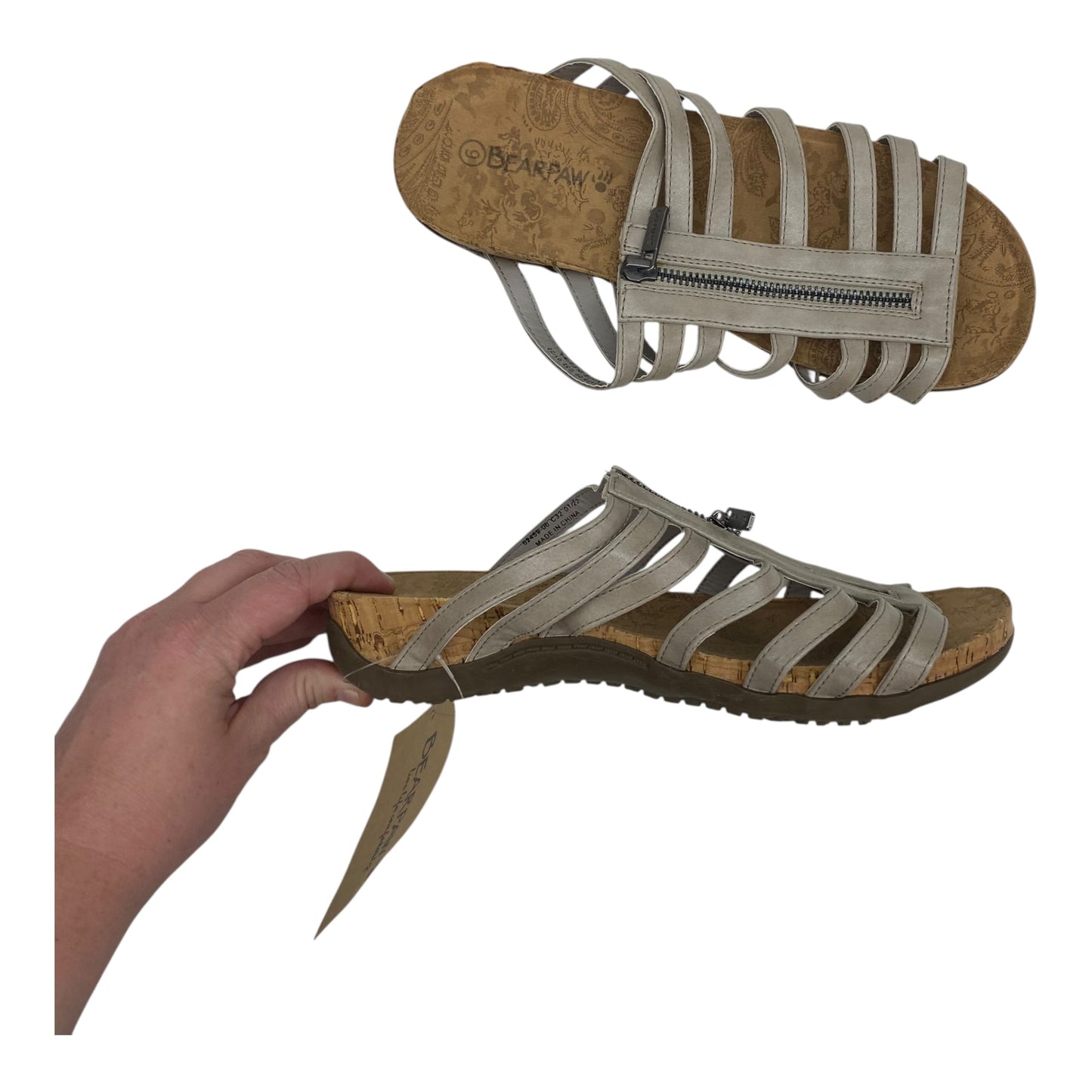 Sandals Flats By Bearpaw In Grey & Tan, Size:9