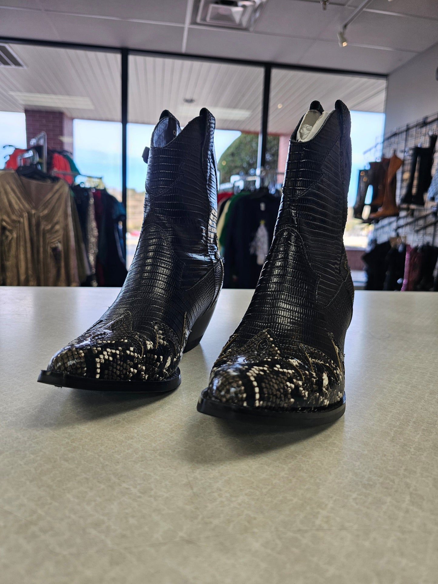 Boots Western By Jeffrey Campbell In Black, Size:7