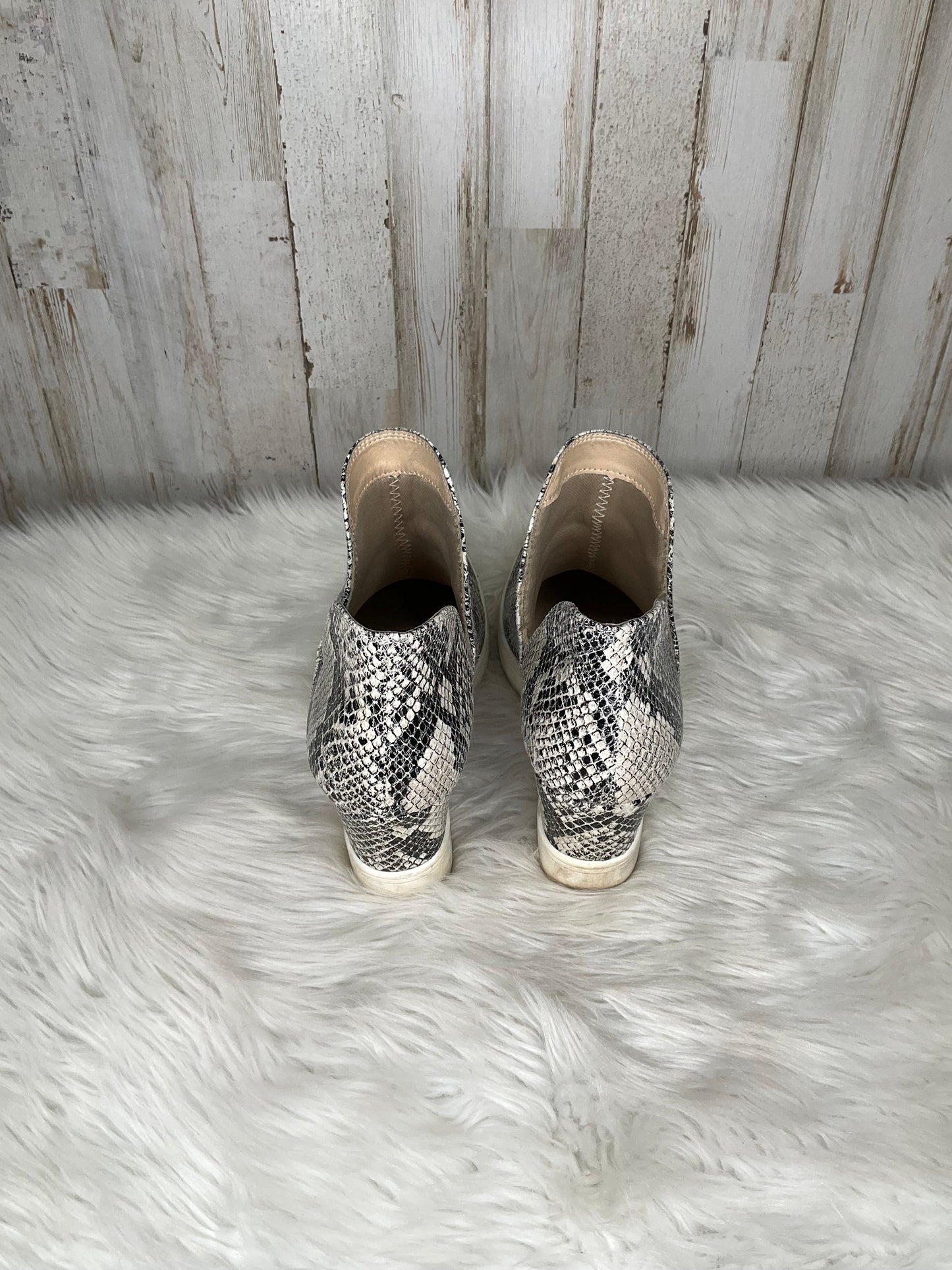 Shoes Heels Wedge By Altard State Size: 6.5