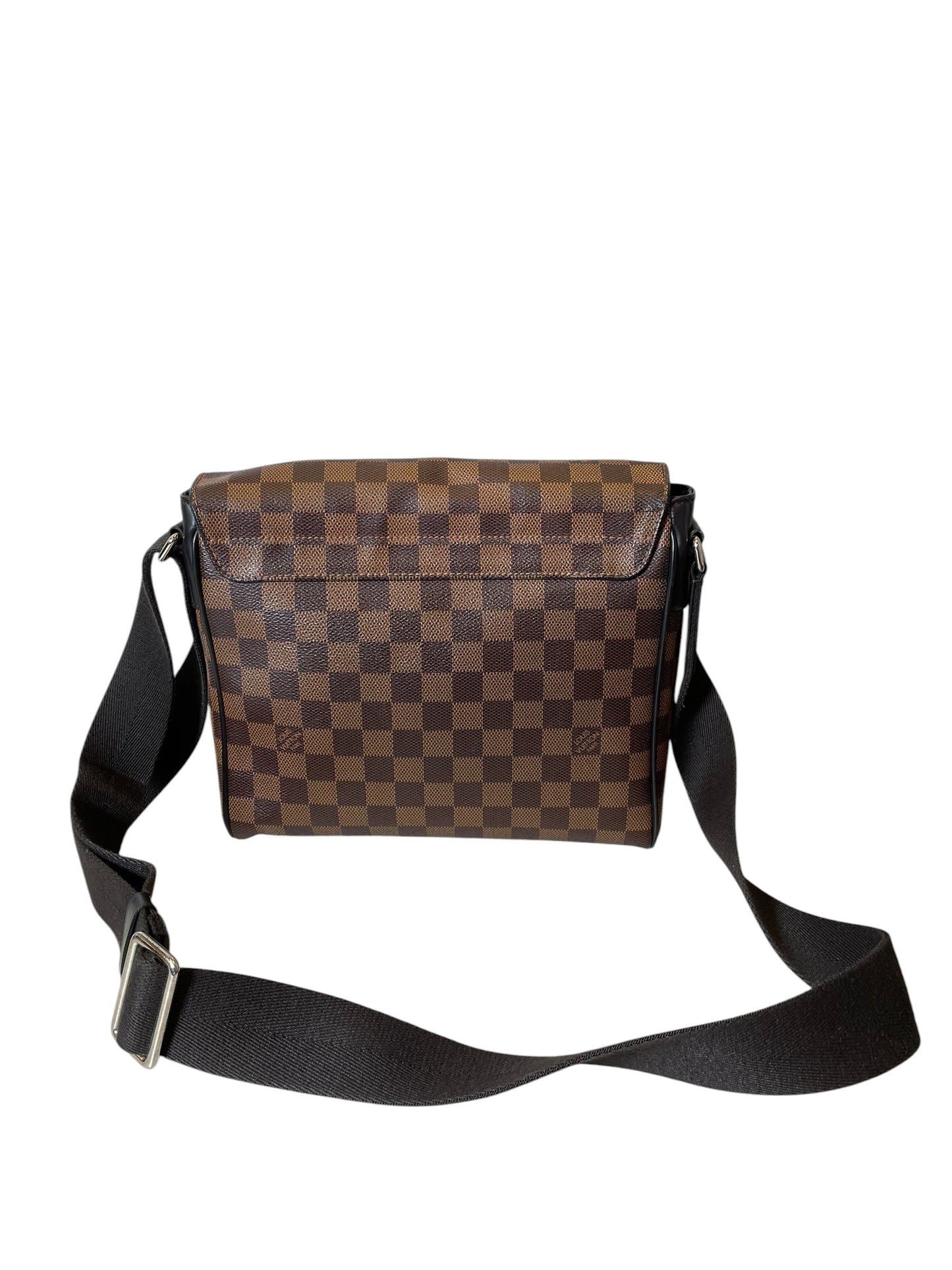 Crossbody Luxury Designer By Louis Vuitton, Size: Medium