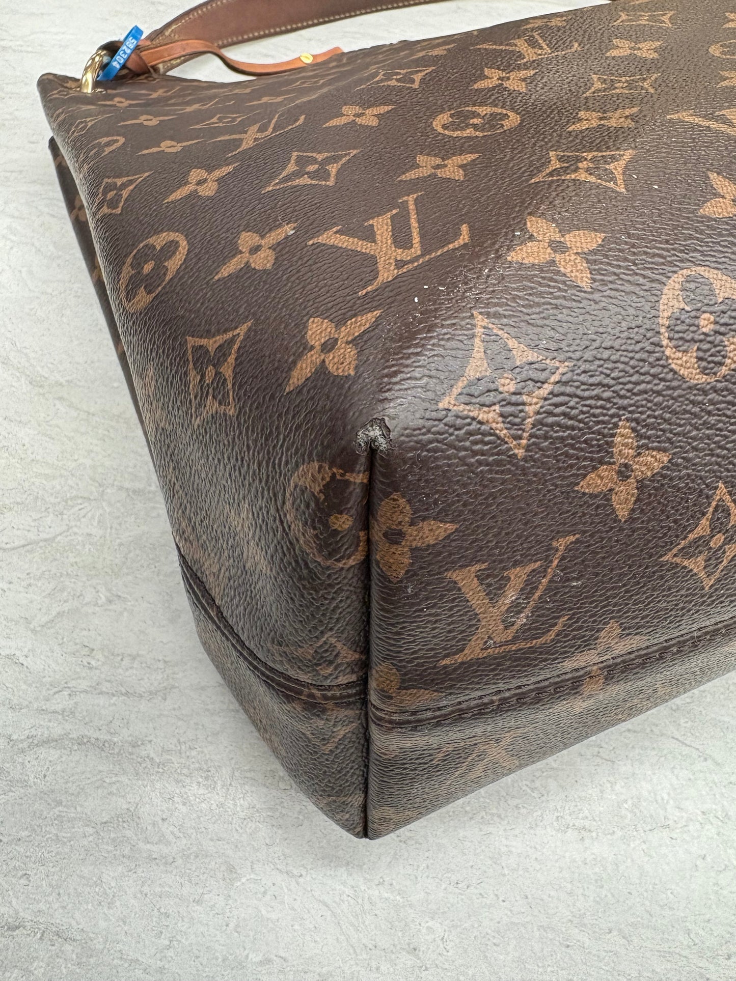 Handbag Luxury Designer By Louis Vuitton, Size: Large