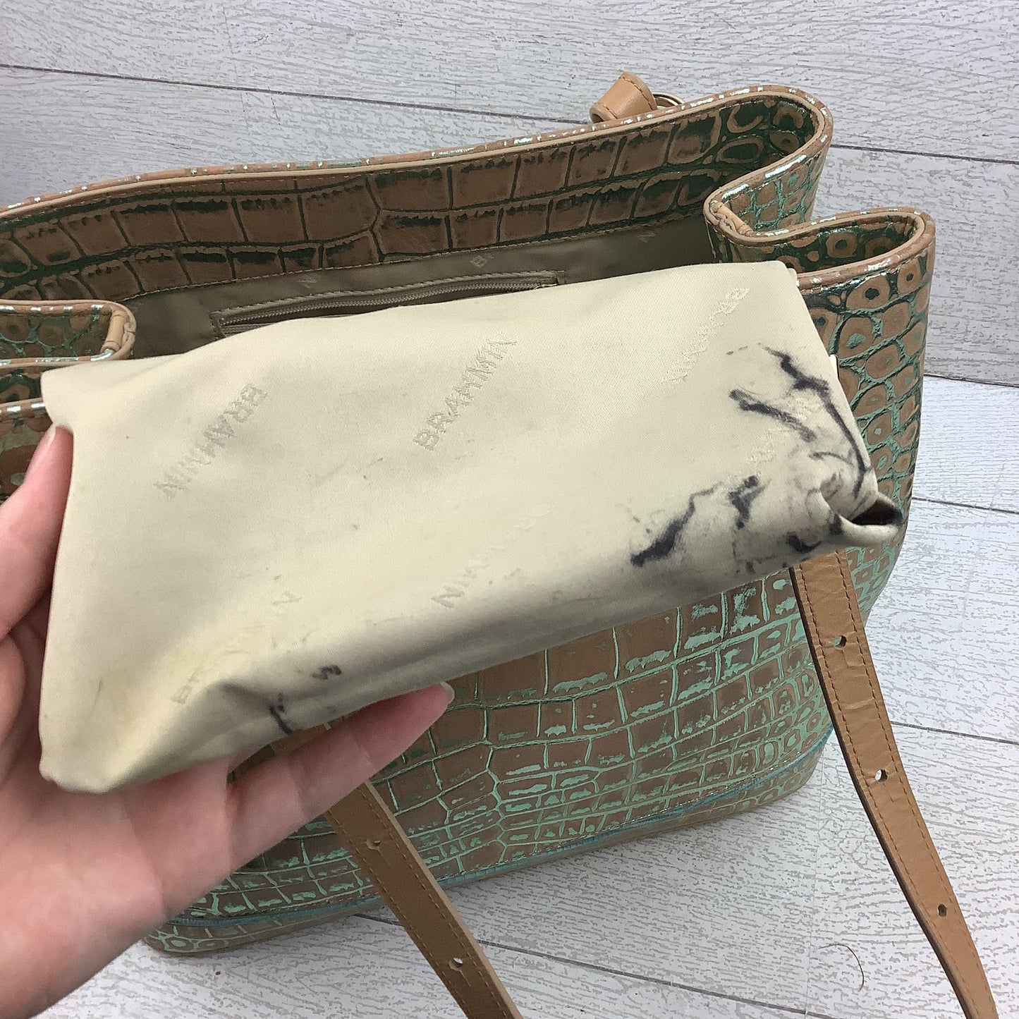 Handbag Designer By Brahmin, Size: Medium