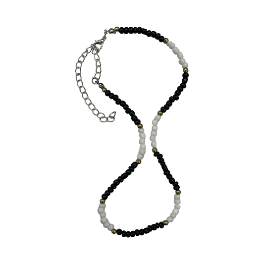 Necklace Other By Clothes Mentor In Black & White