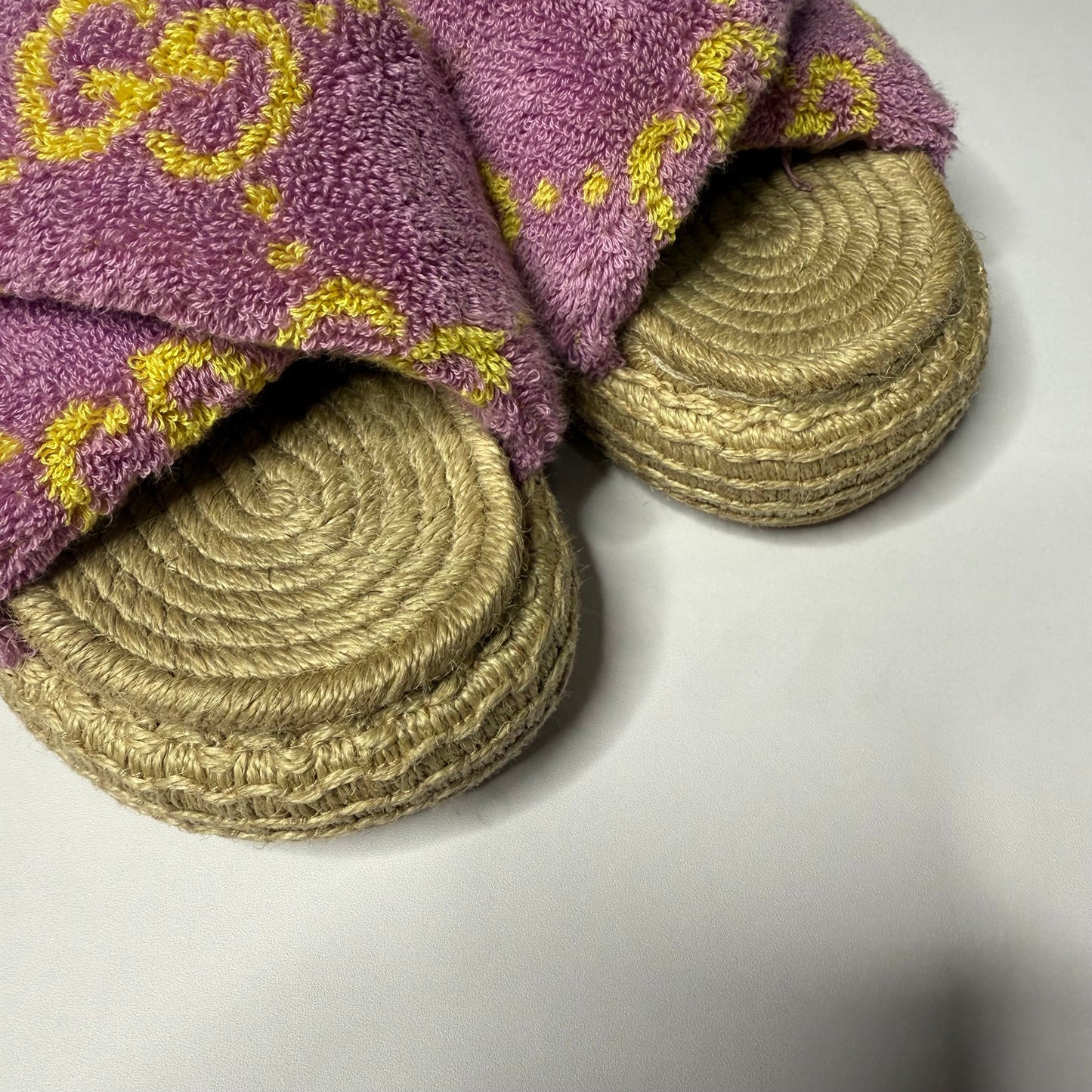 Sandals Luxury Designer By Gucci In Purple, Size: 8