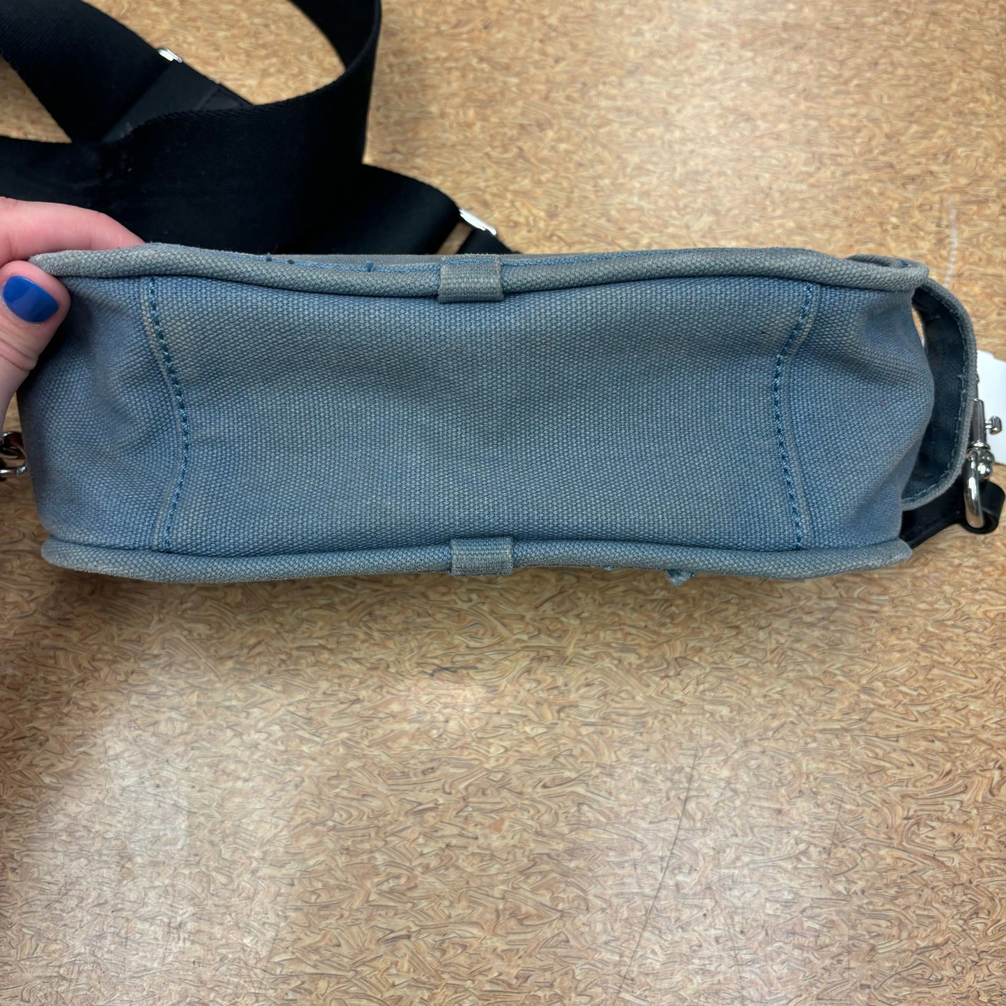 CROSSBODY DESIGNER by MARC JACOBS In GREY, Size: MEDIUM