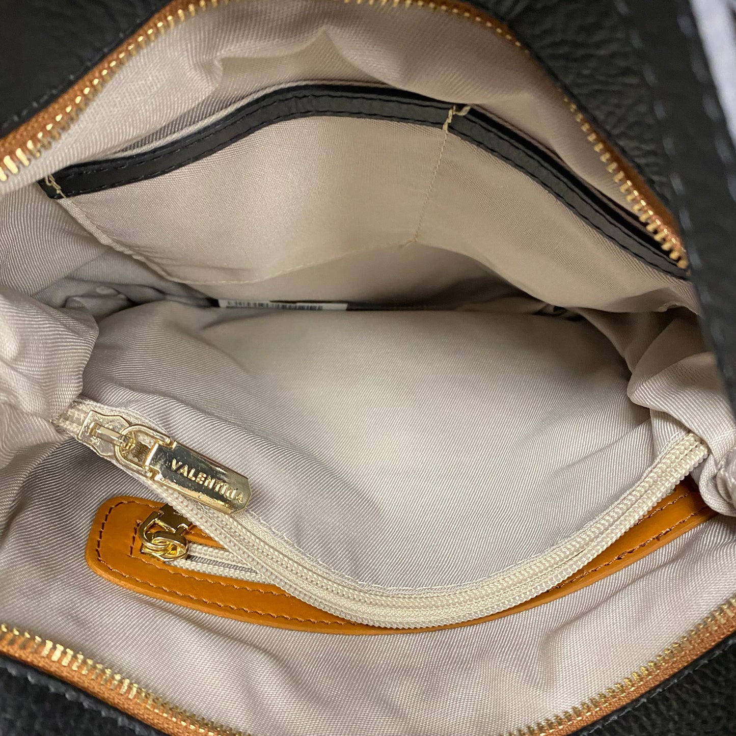 Backpack Leather By Valentina, Size: Medium