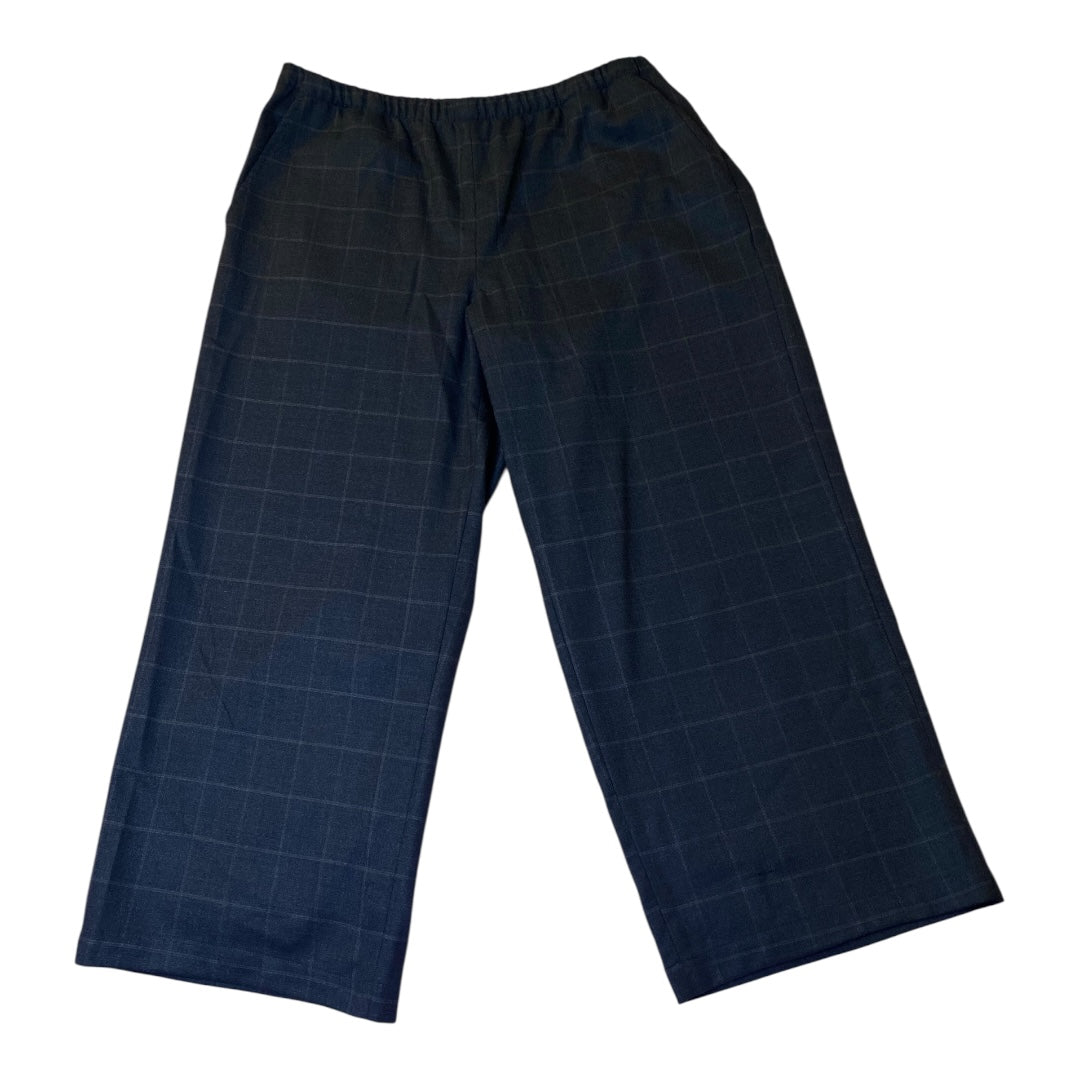 Pants Cropped By  Cmc In Grey, Size:L