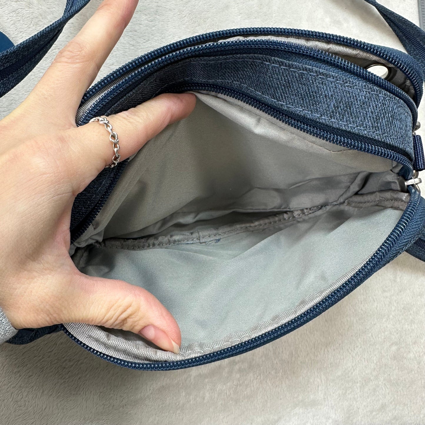 Crossbody By Baggallini, Size: Small