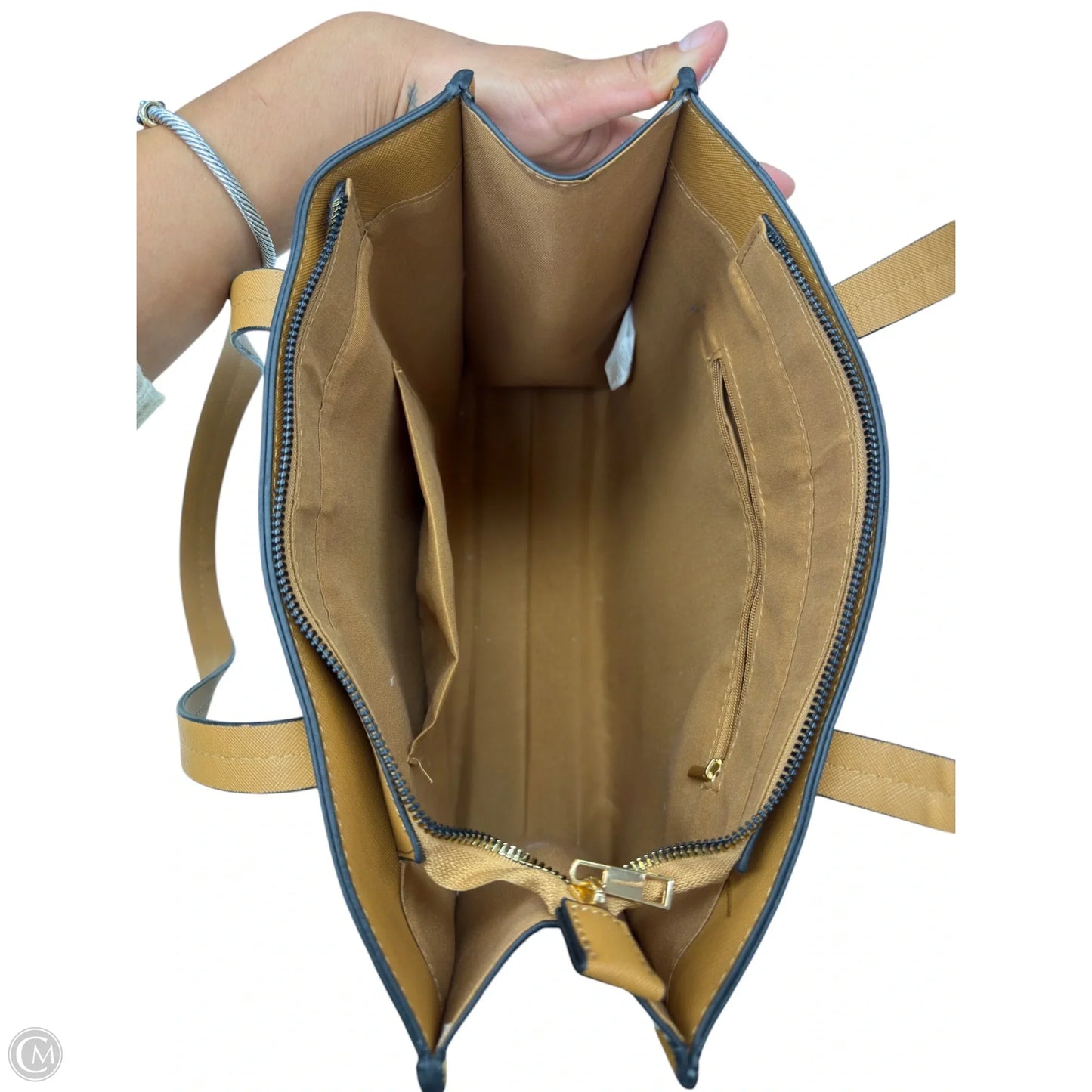 Handbag By Clothes Mentor, Size: Large
